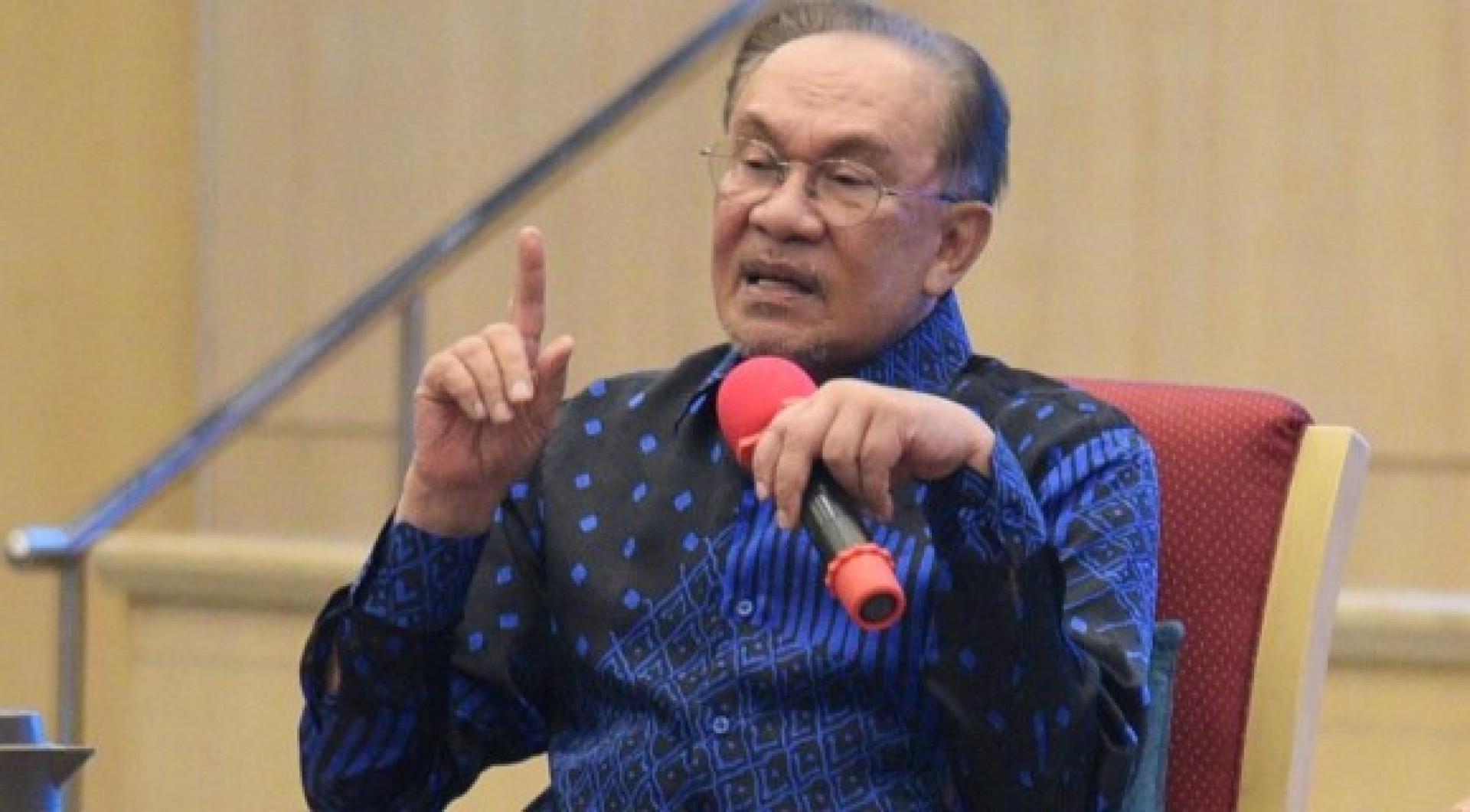 首相拿督斯里安华。