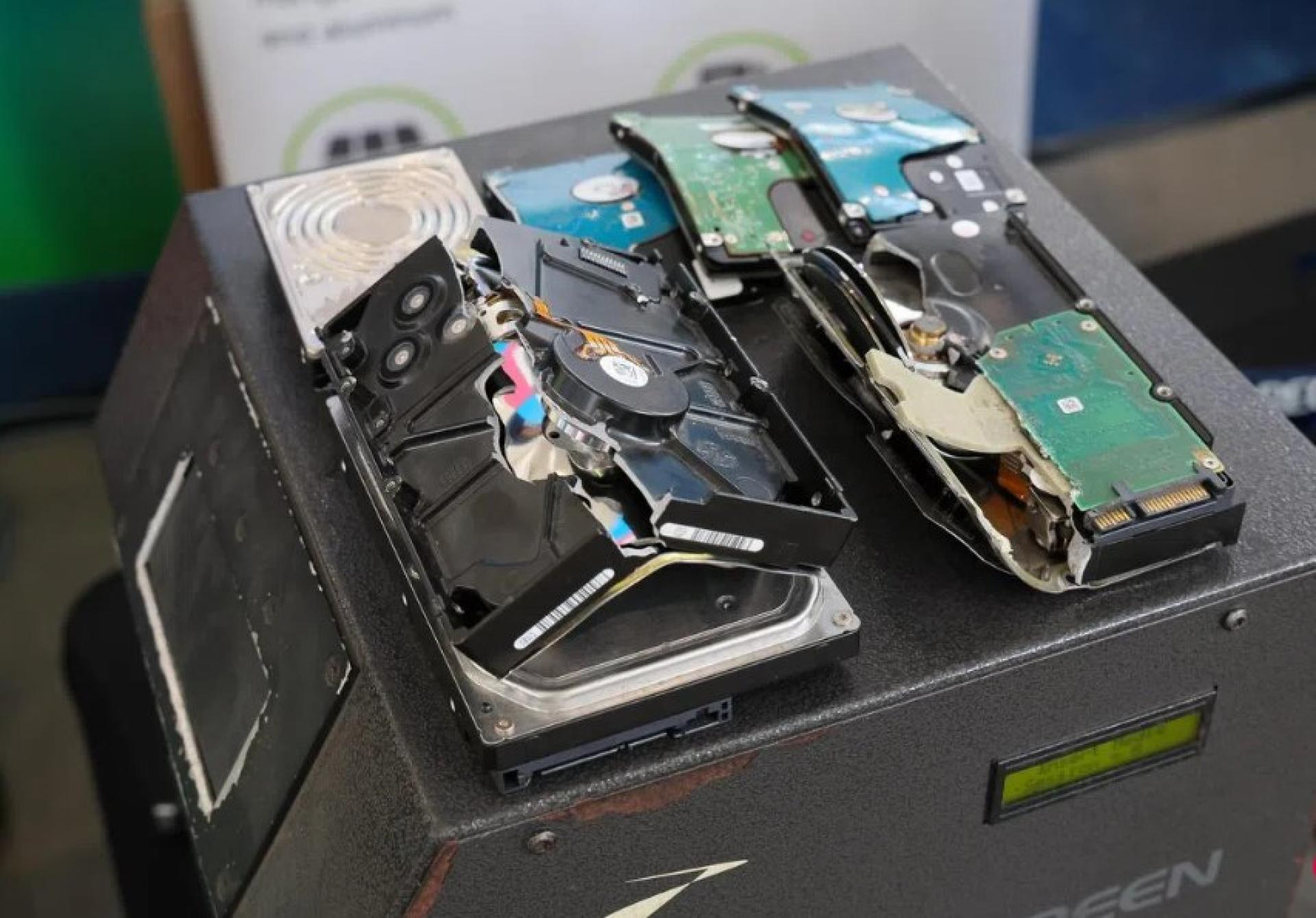 环保组织巴塞尔行动网在最新调查报告中说，美国向亚洲和中东国家出口大量电子垃圾，堪称为“隐形的电子垃圾海啸”。 （档案照片）