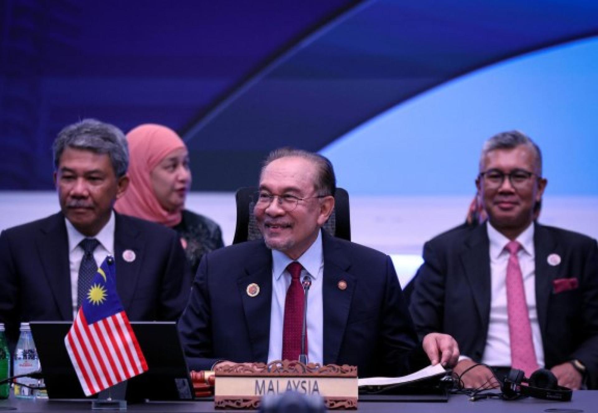 安华（中）：通过结合东盟的增长潜力与韩国的实力，能够构建一个创造新机遇、促进包容性增长与开放市场的生态体系。