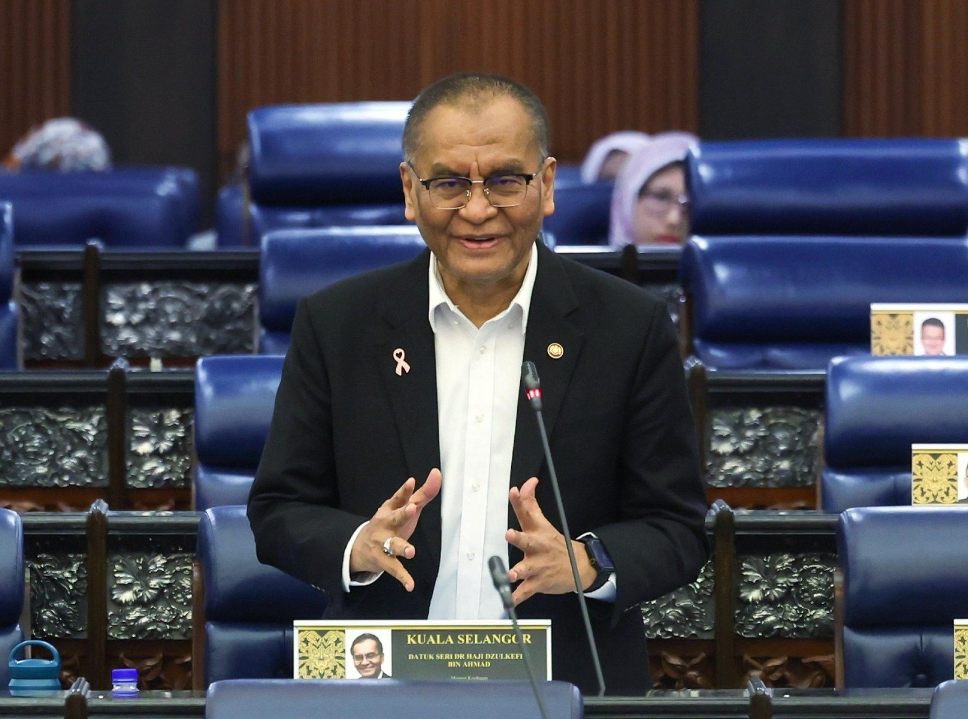 祖基菲里:若饮料含糖量每100毫升超过10克,将被评为D级,不可在任何平台上宣传广告。