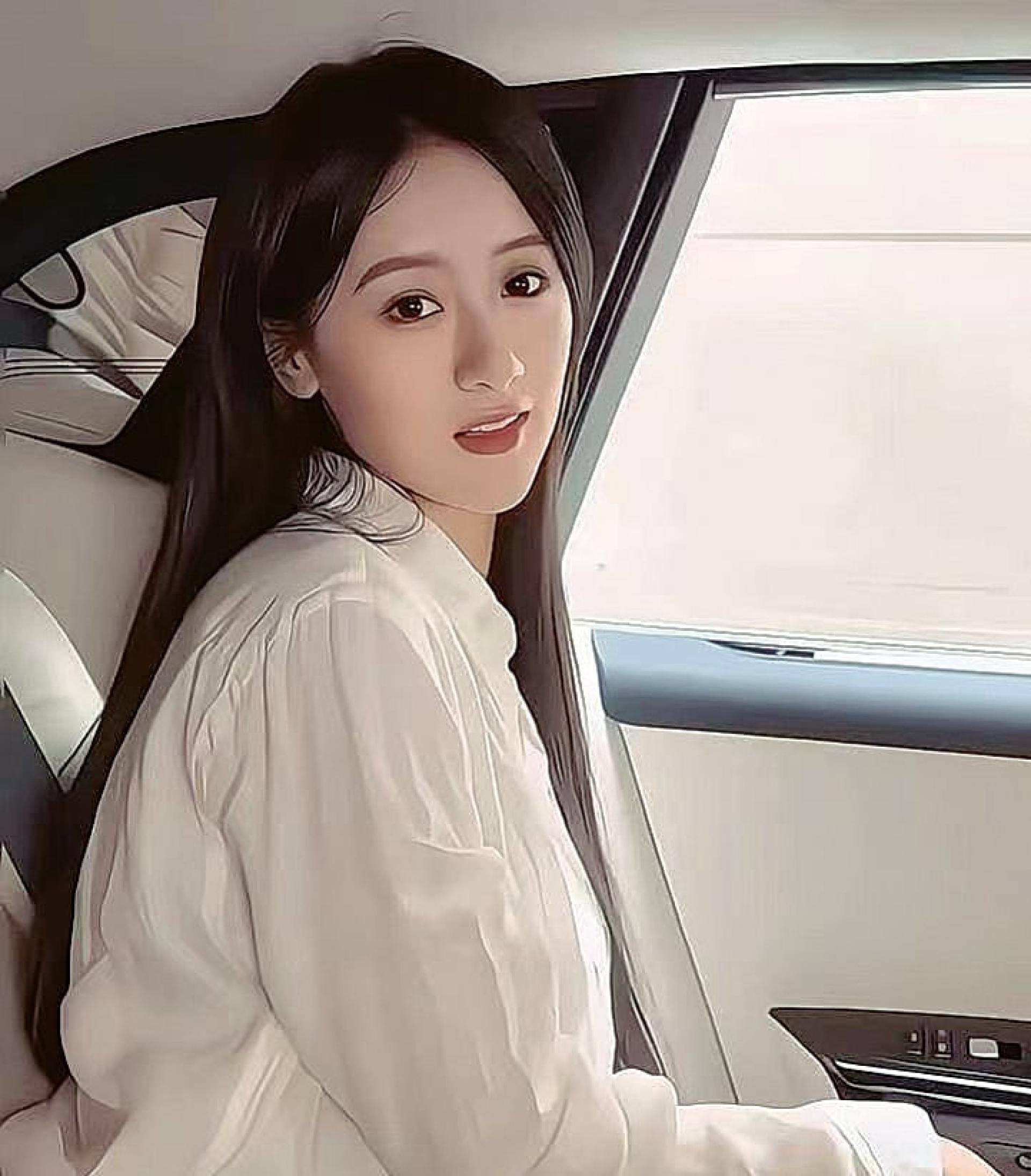 袁冰妍遭封杀3年解禁晒近况。