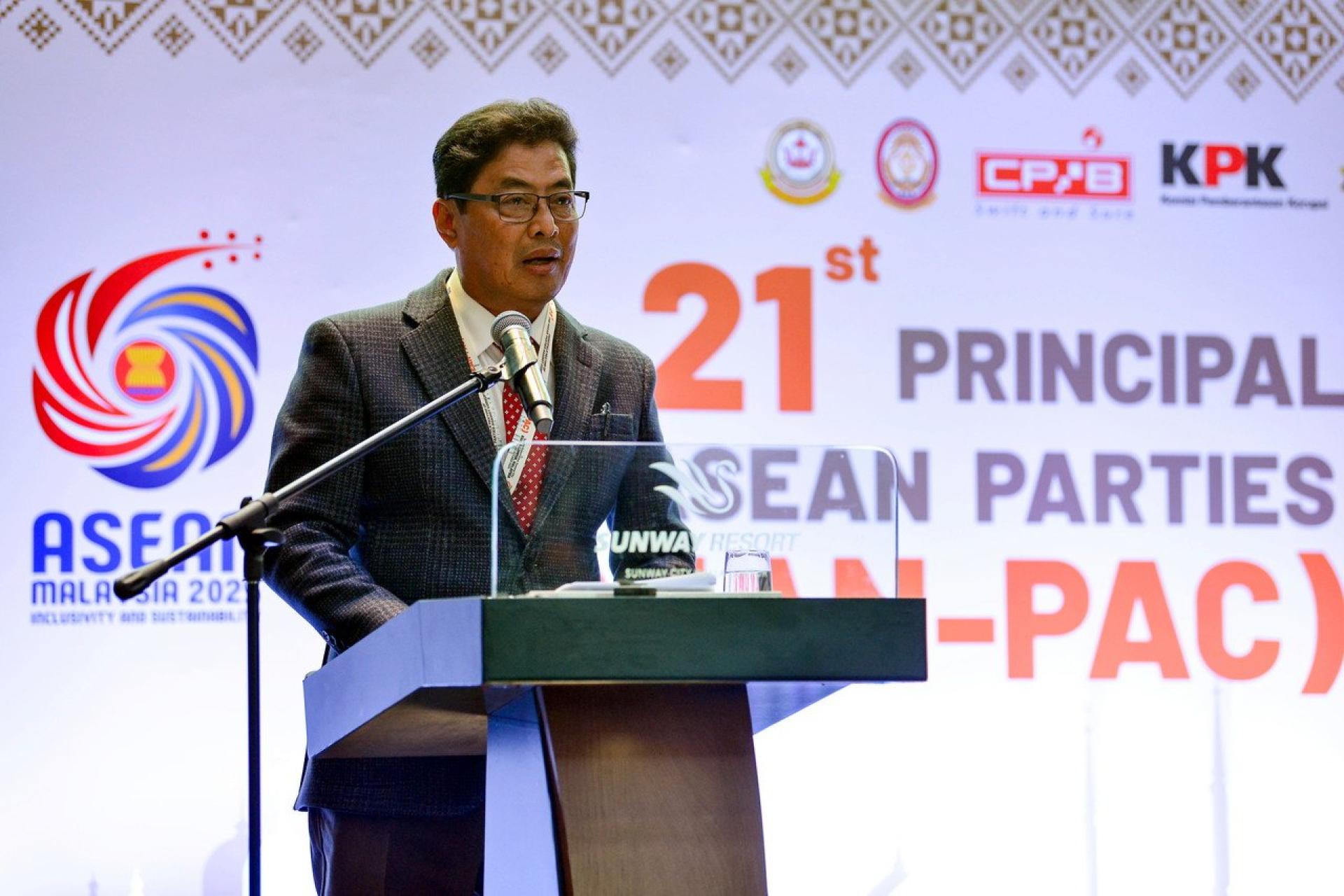 阿占峇基在东盟反贪机构合作机制第21次会议上致词。