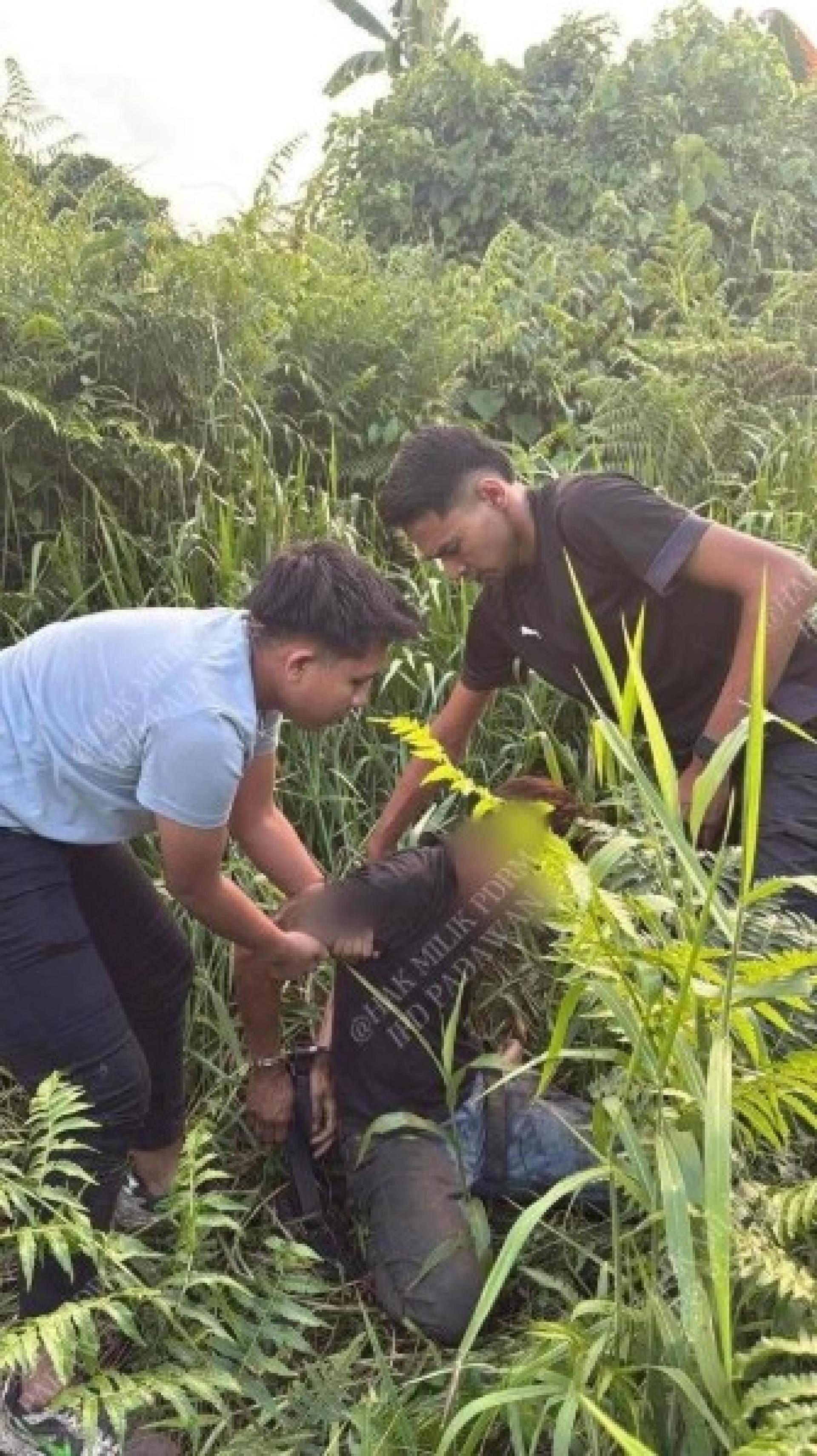 两名嫌犯昨日在黄梨西路一间民宅行窃电缆时被警方当场逮捕。