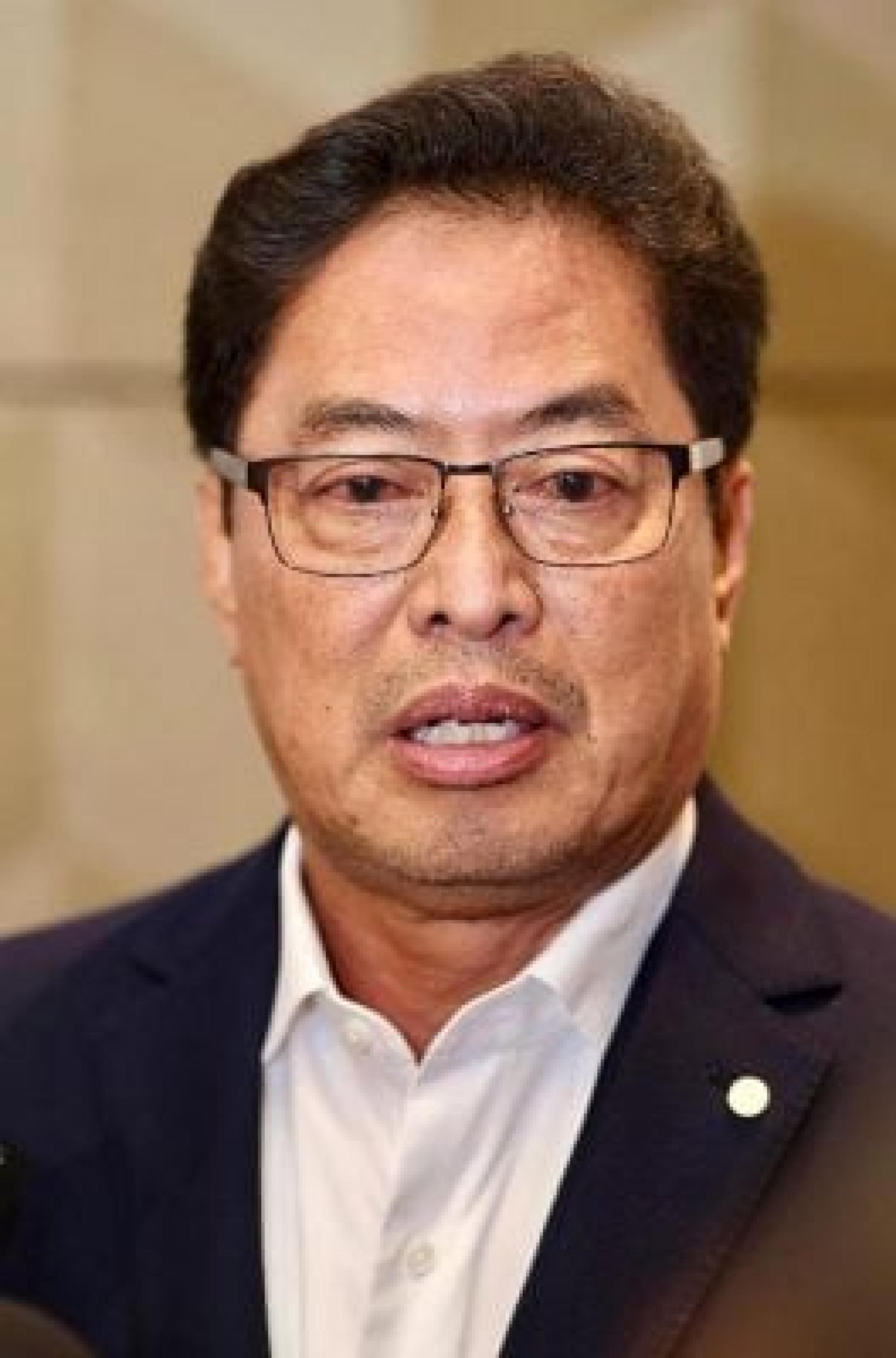 阿占巴基指出，目前身处国外的阿德兰及曼苏，可能因为法律限制而无法被遣送回国。