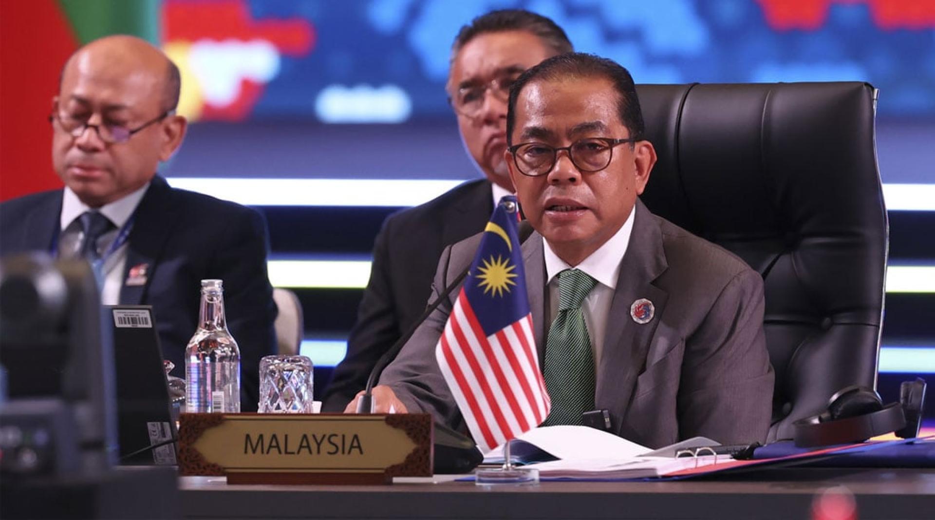 卡立诺丁主持第19届东盟国防部长会议,以及第12届东盟国防部长扩大会议时发表开幕致辞。