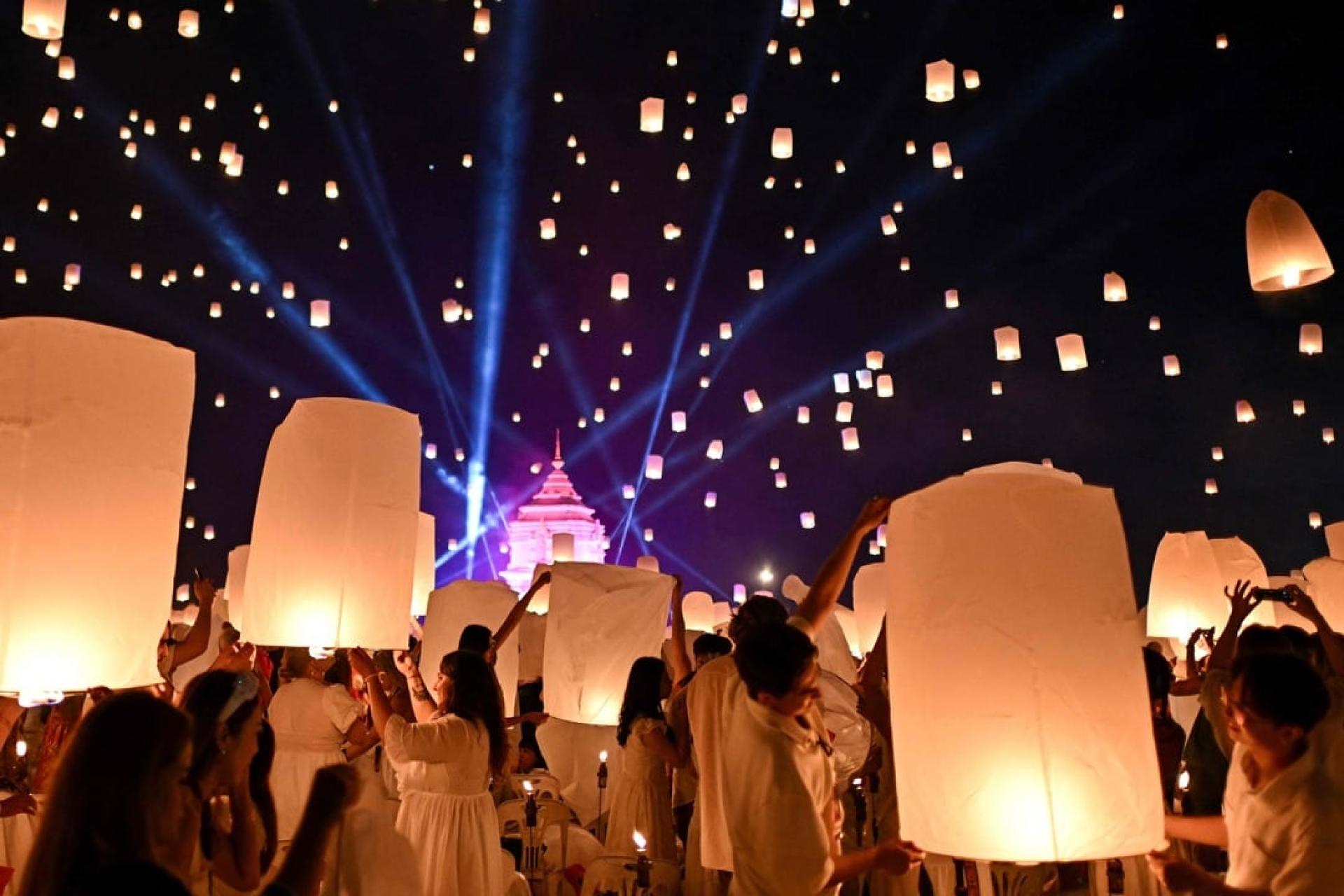 清迈天灯节每年吸引众多国内外游客。