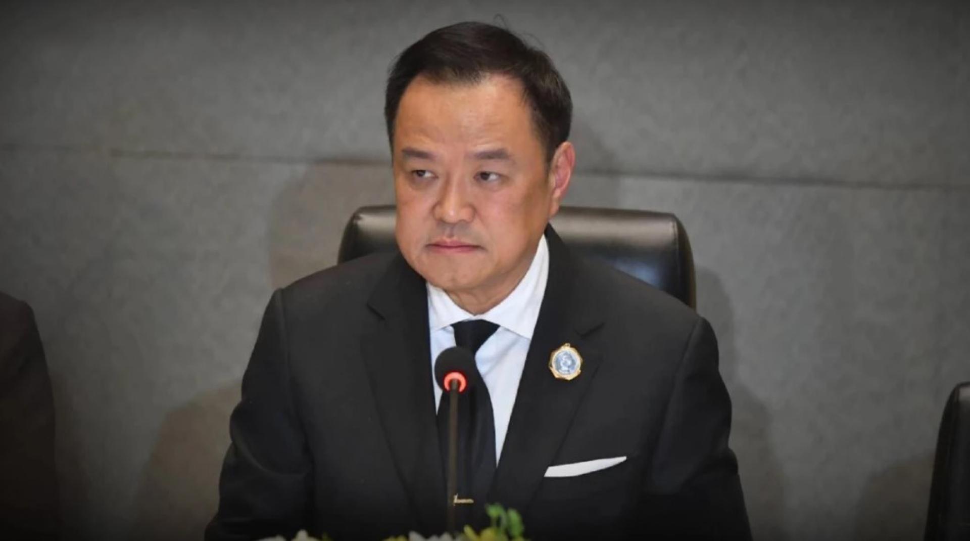 首相阿努廷表示，柬埔寨撤军是积极开端，但重开边境必须先征询民众意见。