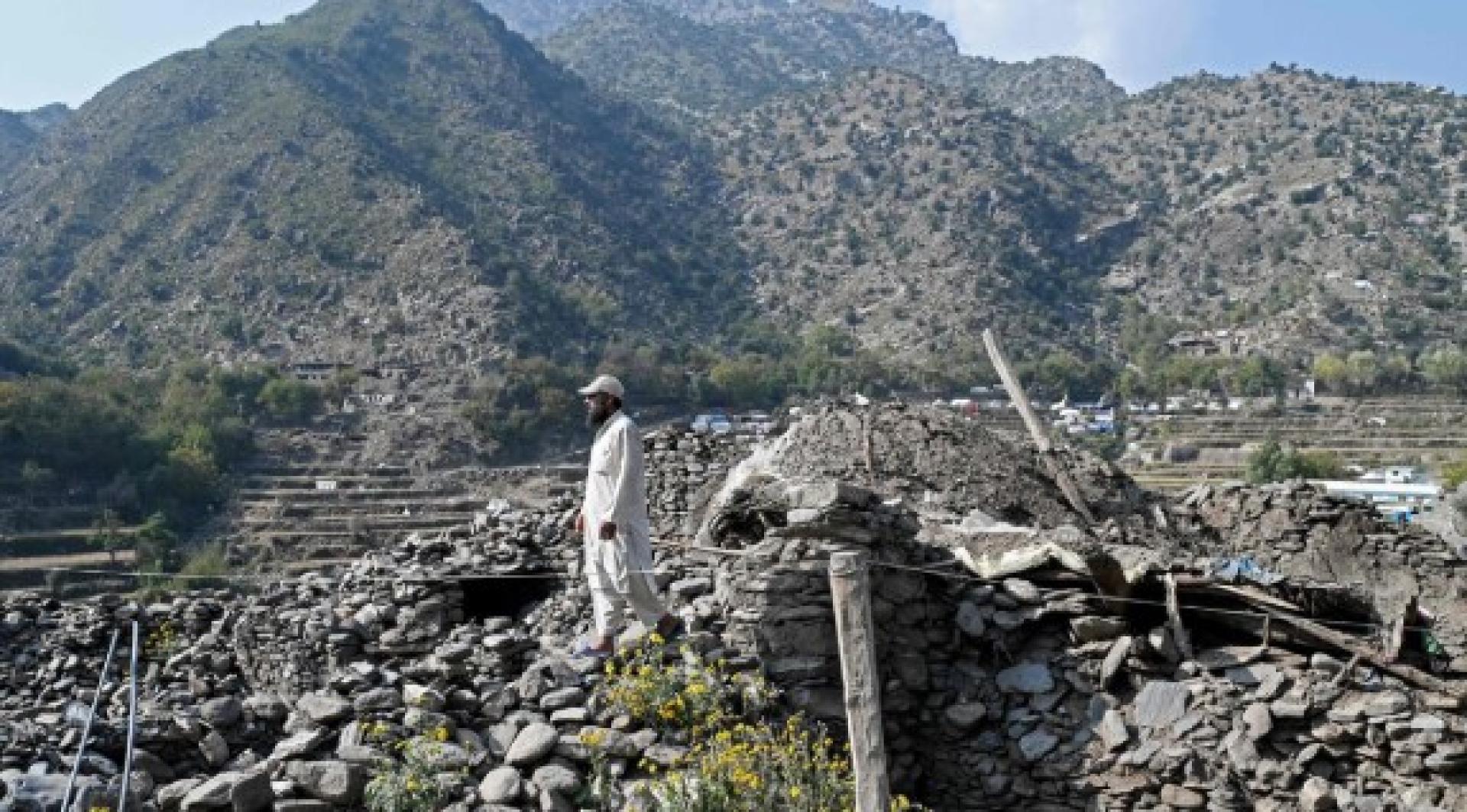 8月31日，阿富汗东部发生6.0级地震，造成超过2200人死亡。（档案照）