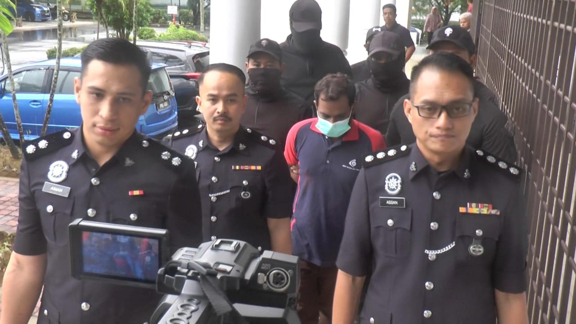 告迪尼斯古玛曼达被控谋杀。