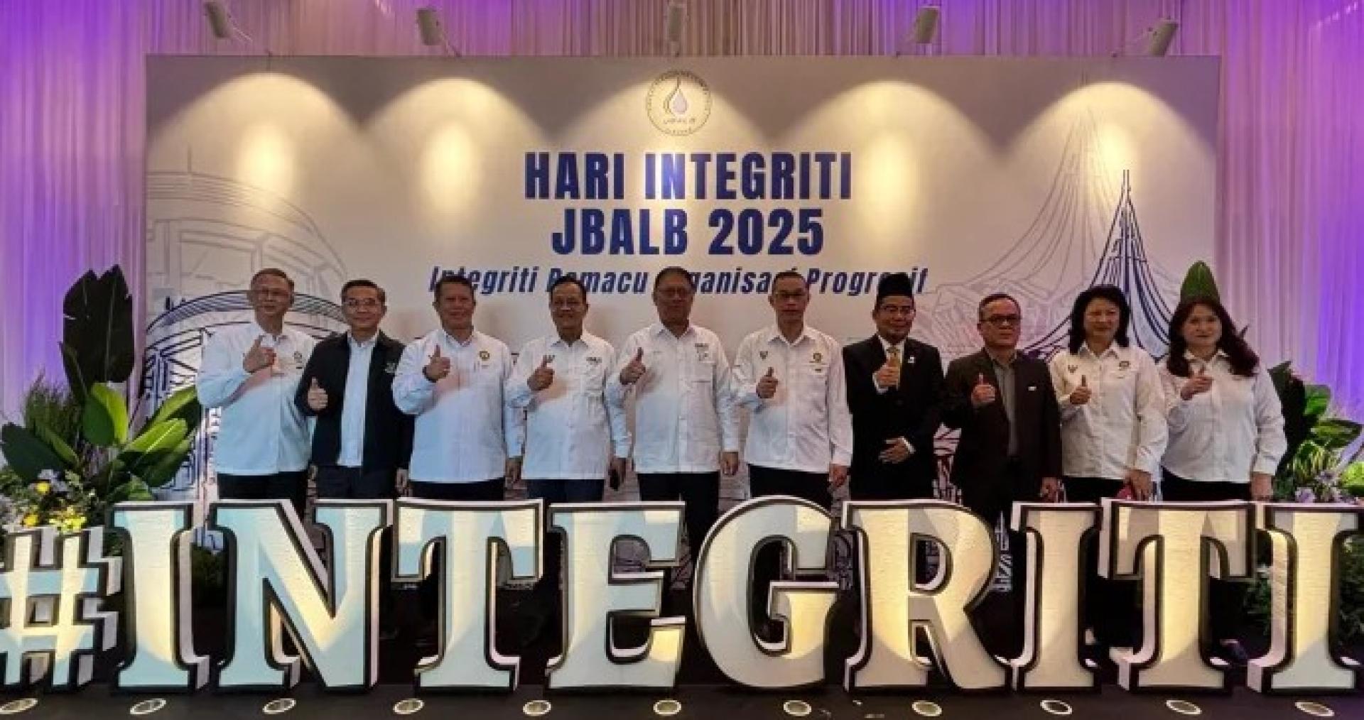 朱莱希（中）出席2025年11月4日举行的砂乡区供水局廉政日庆典。