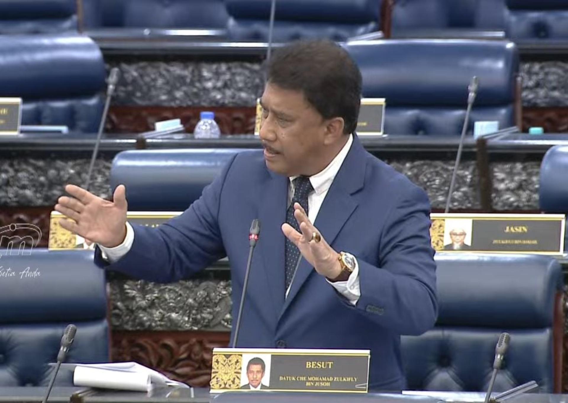 勿述国会议员仄莫哈末。