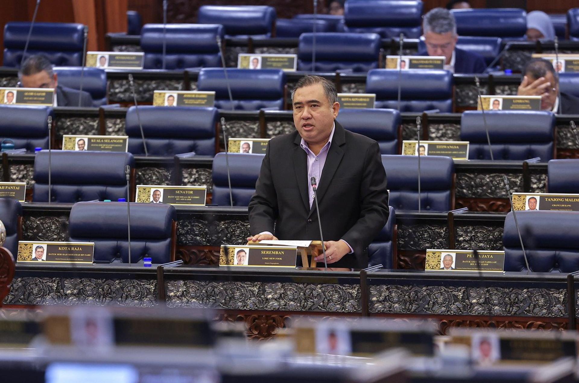 陆兆福：政府将想方设法将FLYsiswa计划，扩大至私立大专有需要的学生。