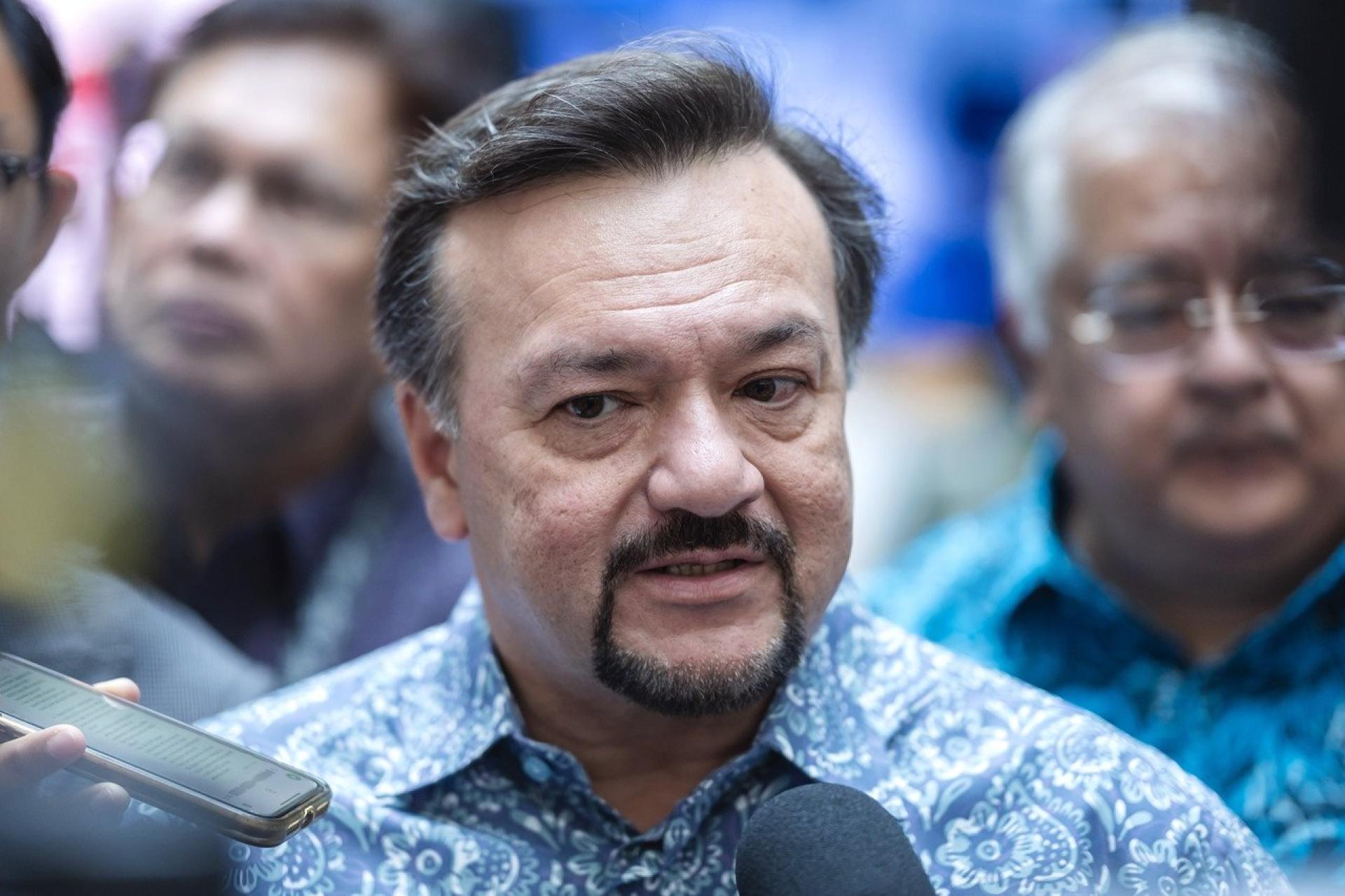 阿米尔韩沙：政府尚未设定于明年推行碳税的合适税率。