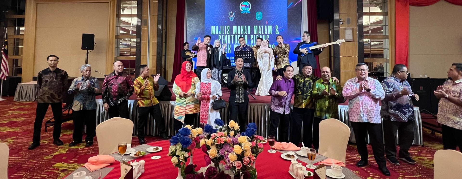 第38届砂印社会经济工作委员会技术会议与联席会议闭幕晚宴，气氛热烈。