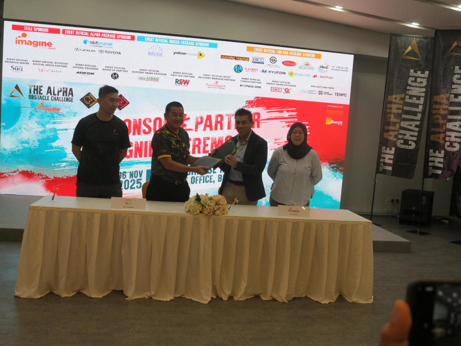 D'Sunlit有限公司运营经理吴仲声与Imagine代表交换意向书