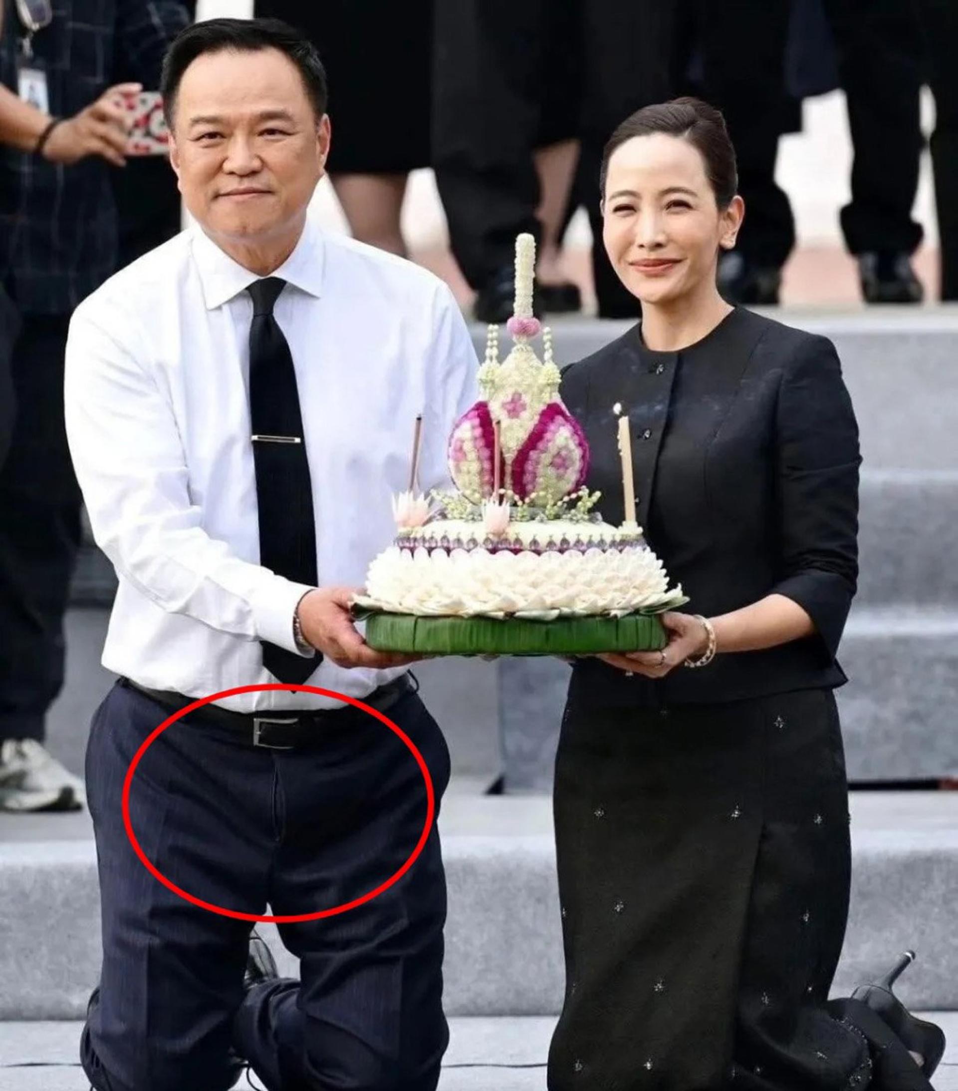 泰国首相阿努廷被发现未有拉裤炼。