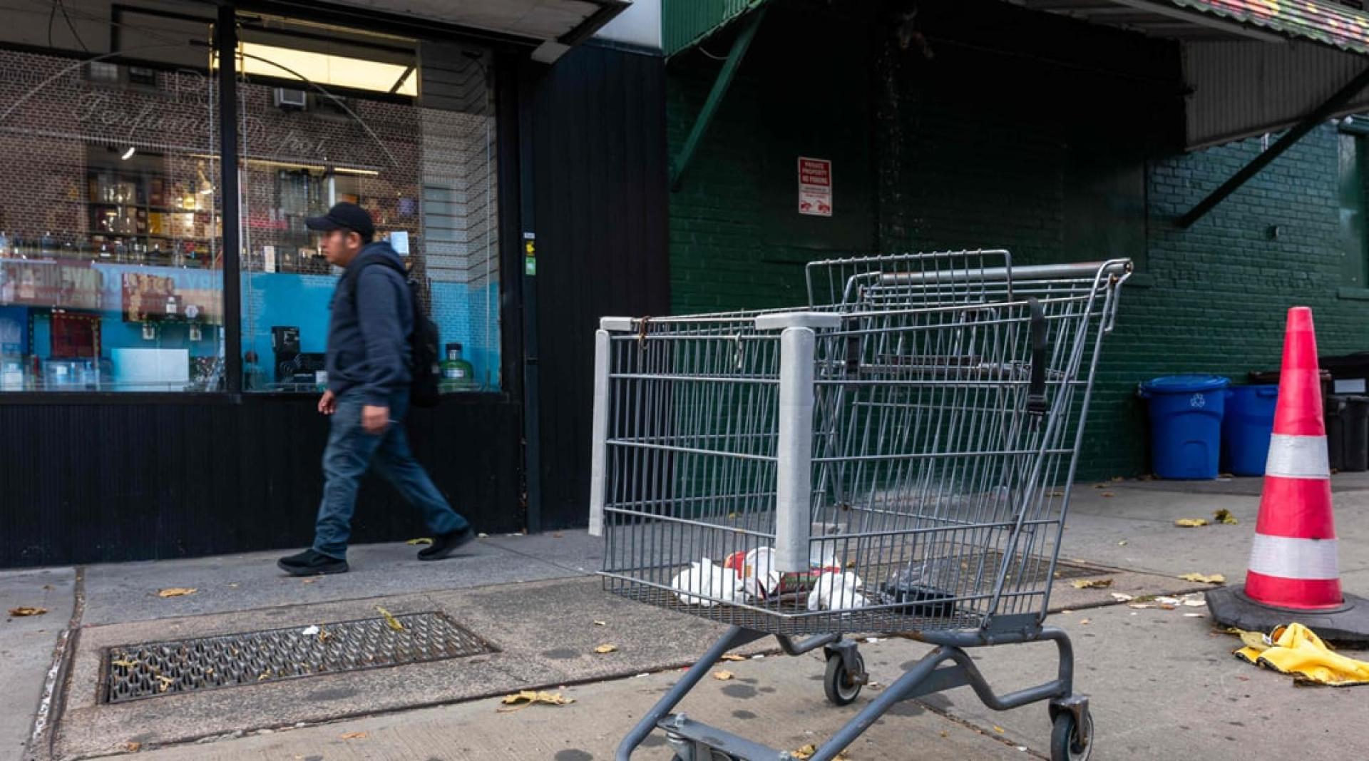 “补充营养援助计划”覆盖4200万人，约占全美总人口八分之一，其中大多数人收入低于贫困线。