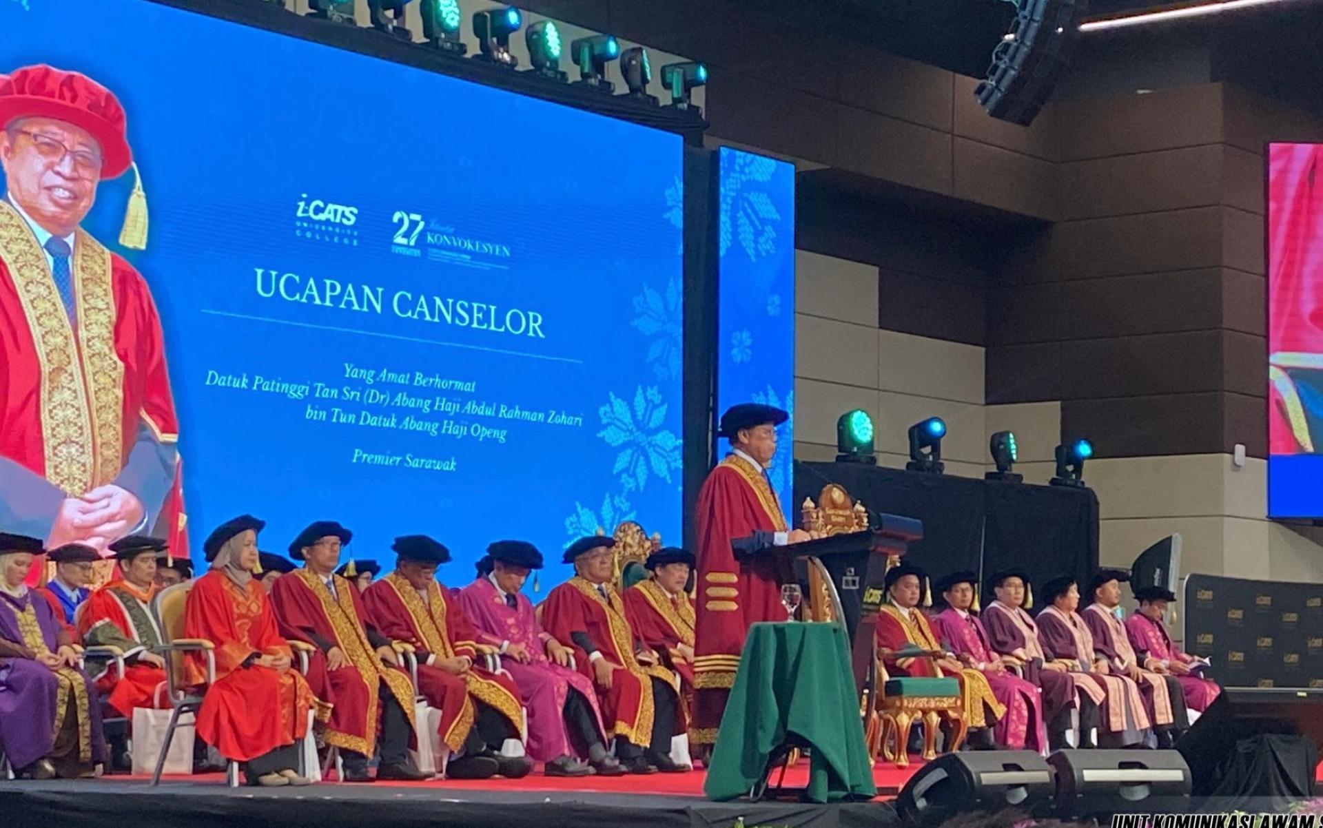 砂总理兼任i-CATS大学学院校长阿邦佐哈里出席该院校毕业典礼并致词。