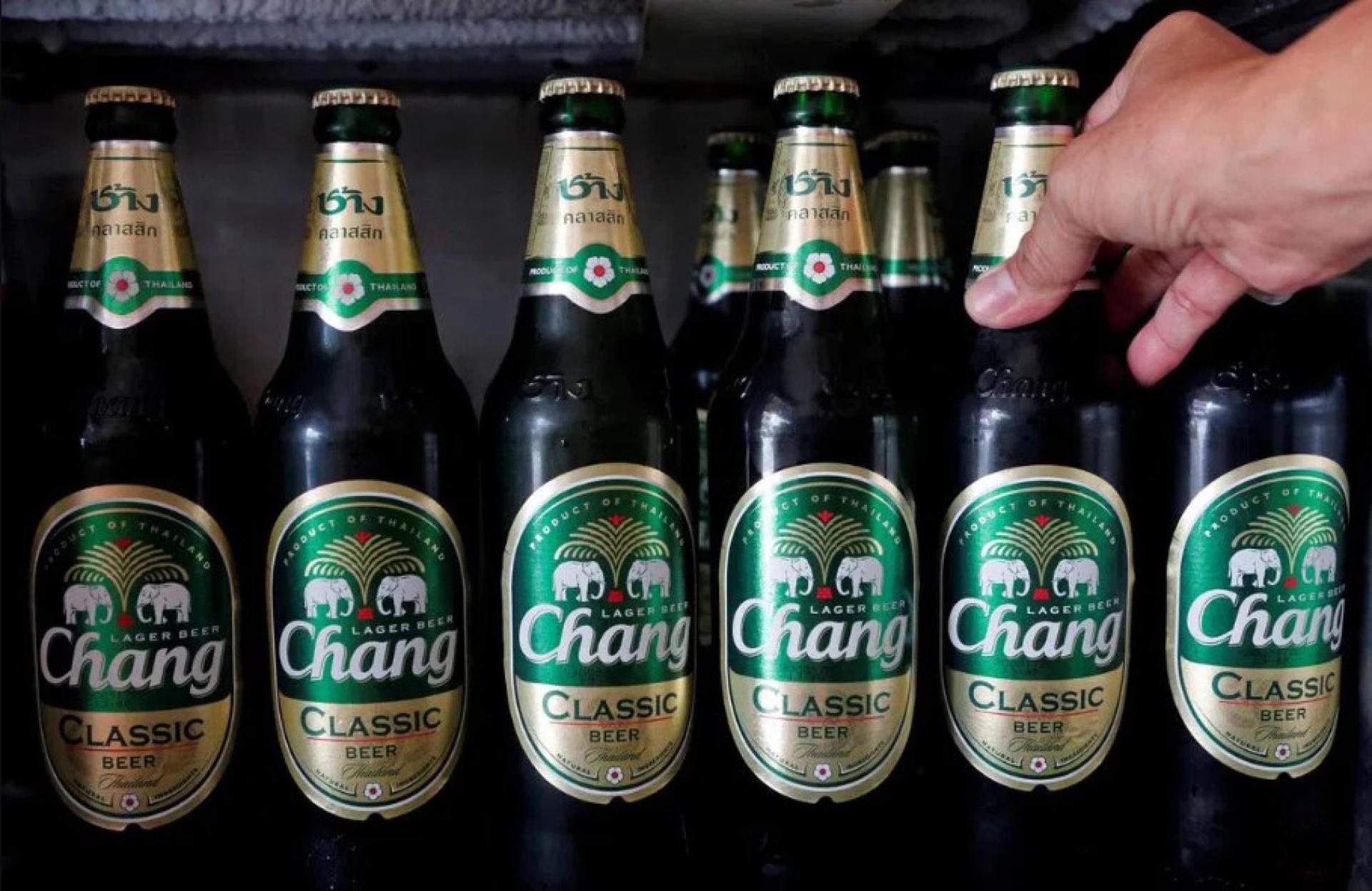 泰国餐饮协会担心，更严厉的酒精管制新规将阻碍餐饮业发展。 （档案照片）