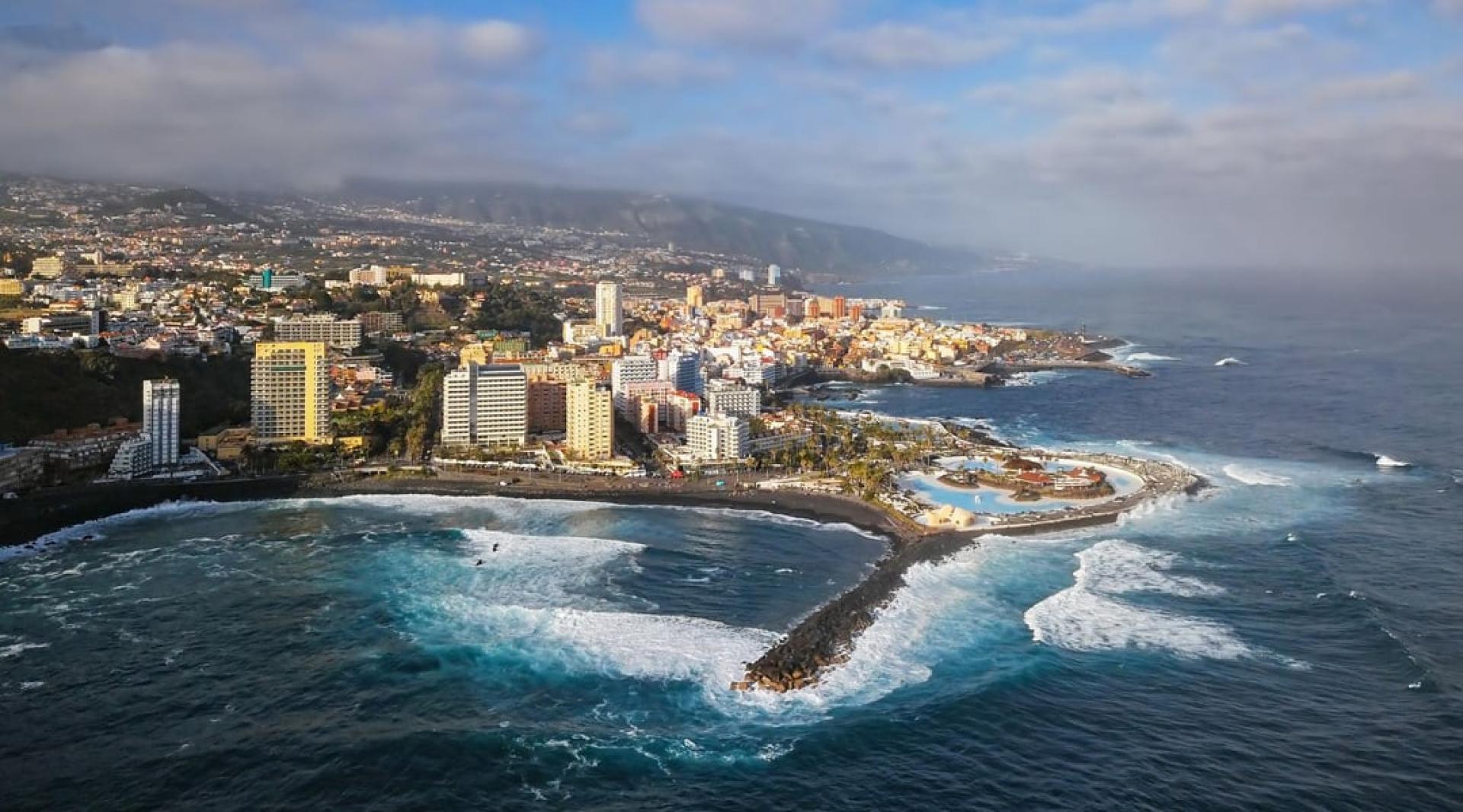 特内里费岛拉克鲁斯港。