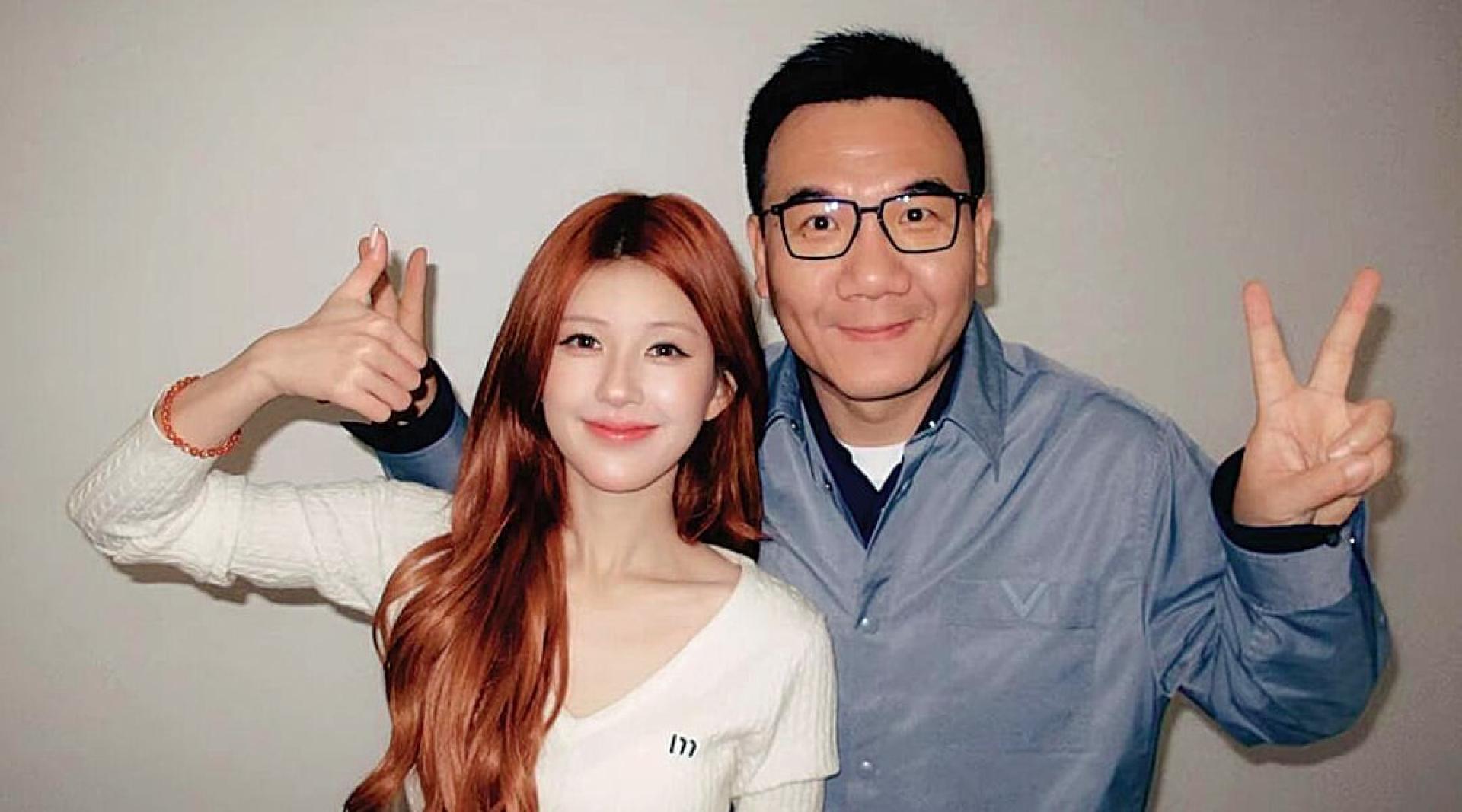 赵露思新经纪人为前东家CEO李炜。