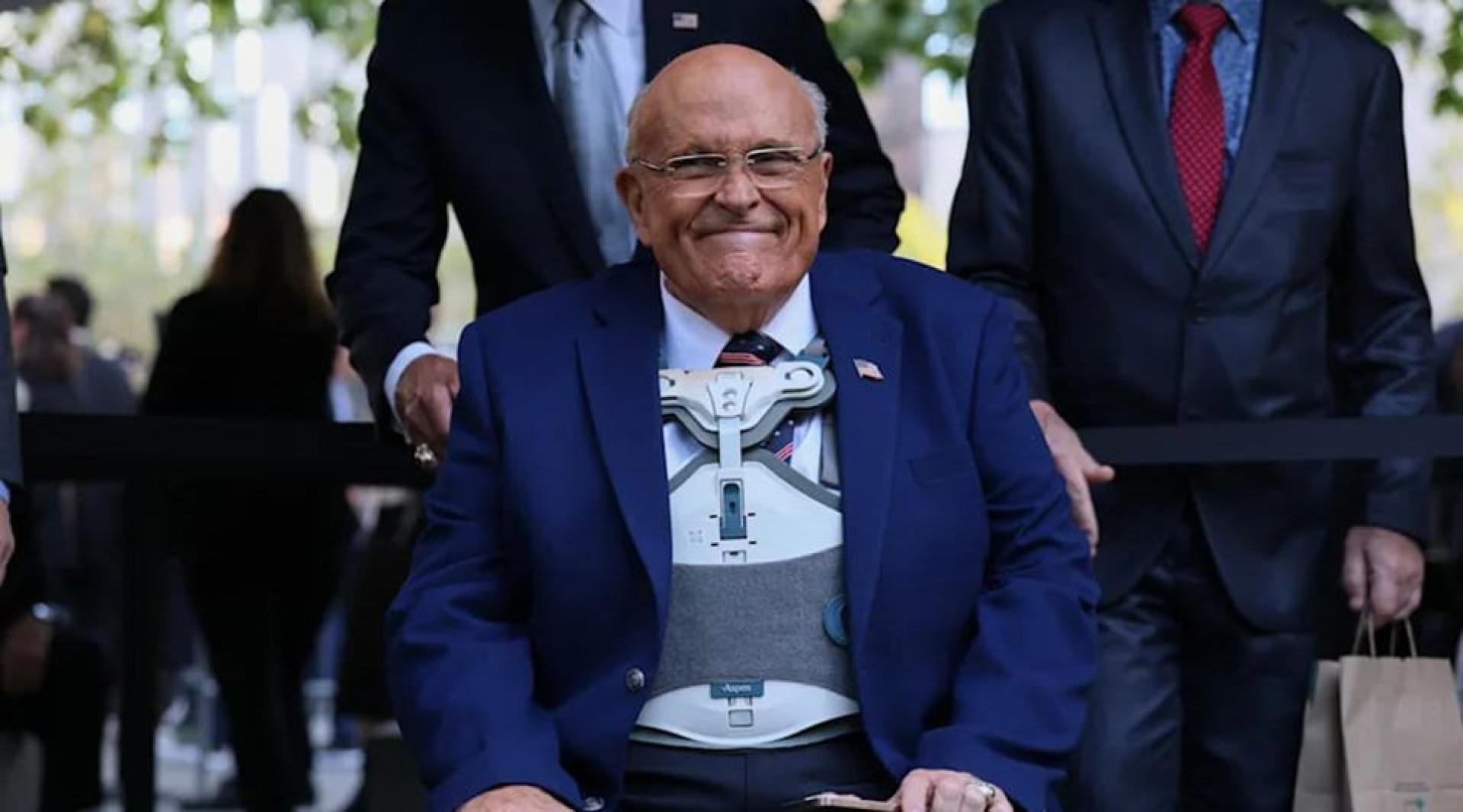 朱利安尼获赦免。