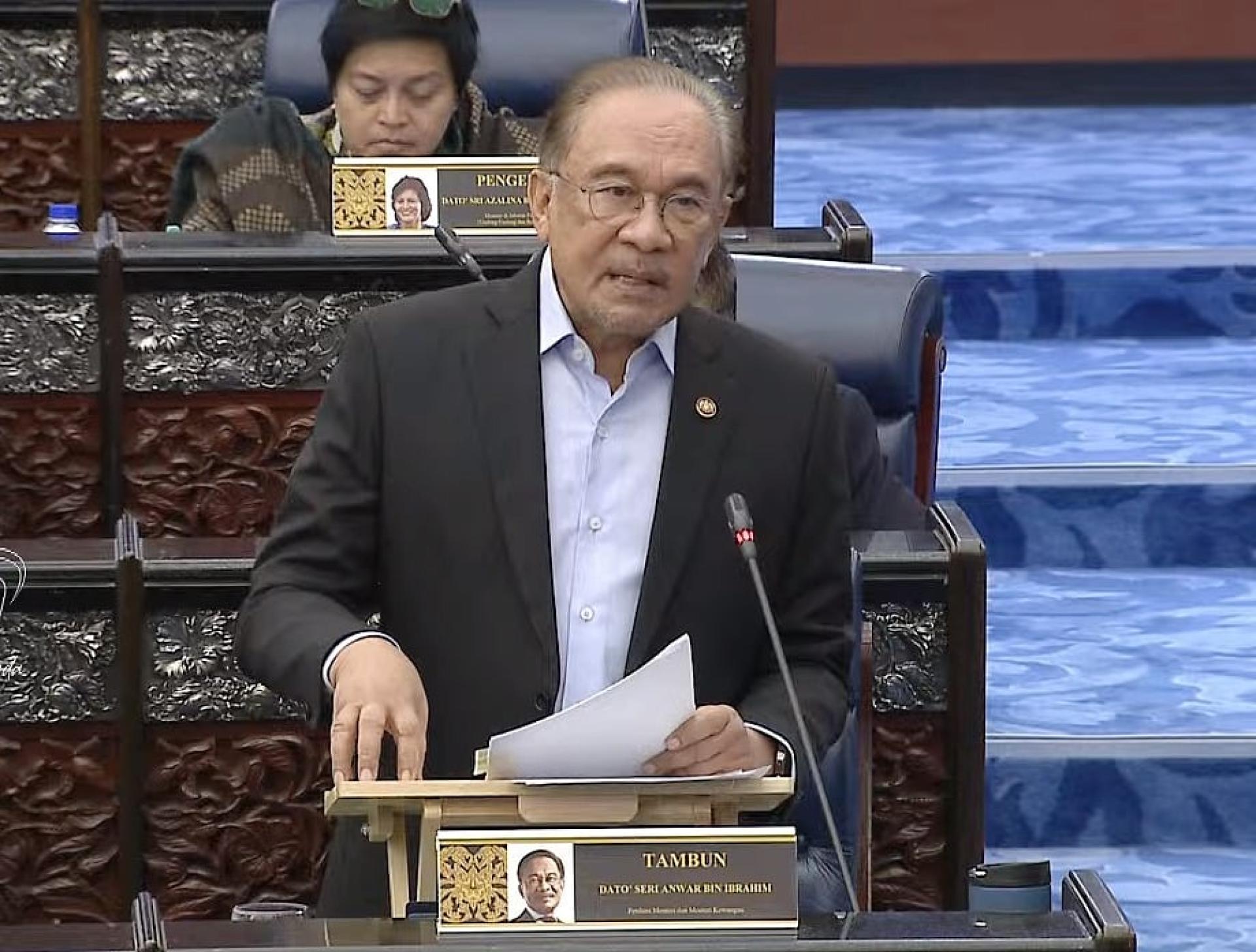 安华赞扬执法机构，在过去两年，就涉及贪污、走私和金融犯罪追回超过155亿令吉的资产和现金。