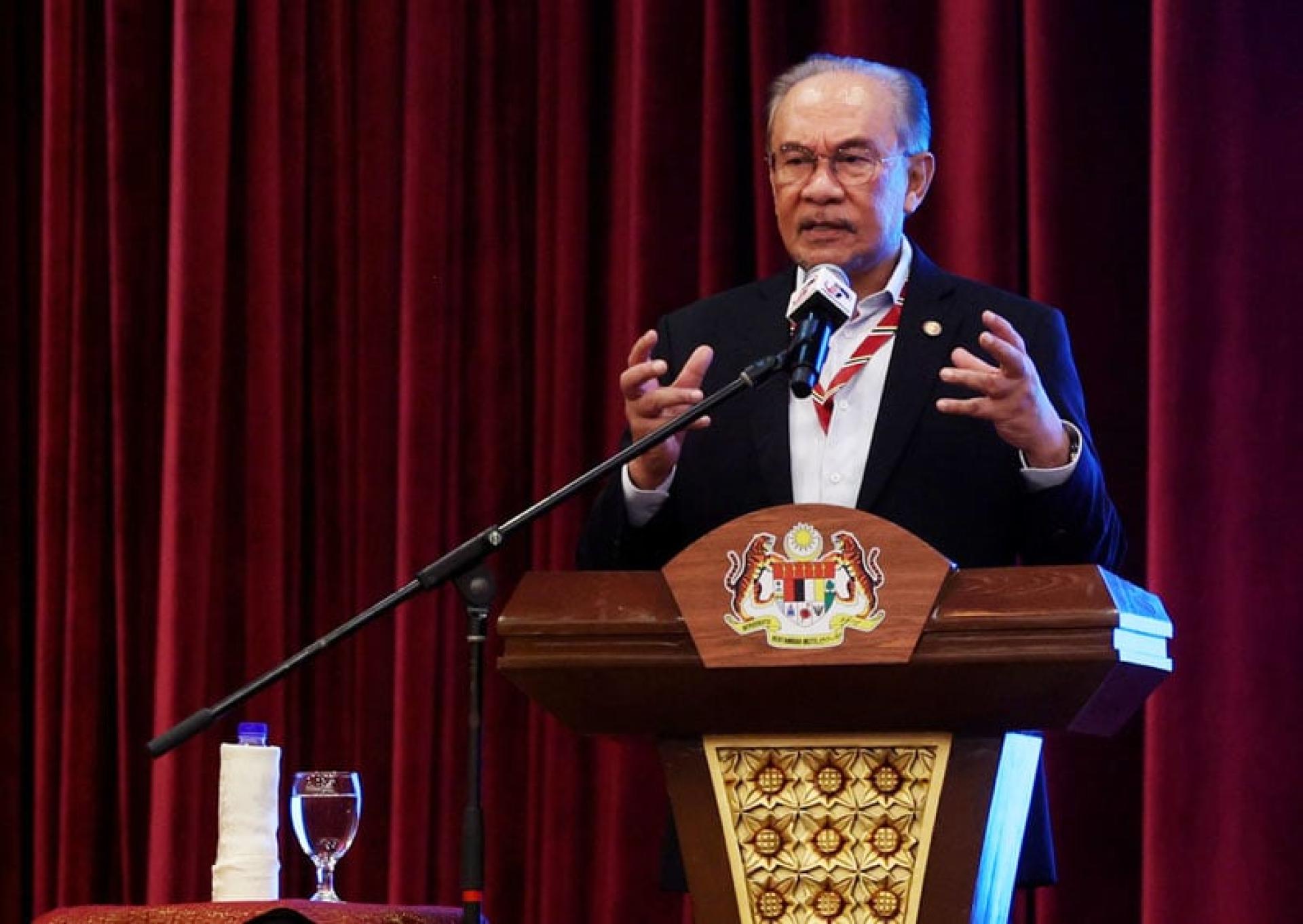 安华在首相署常月集会上表示，将在本周四（13日）的国会上说明联邦政府不上诉的因由。