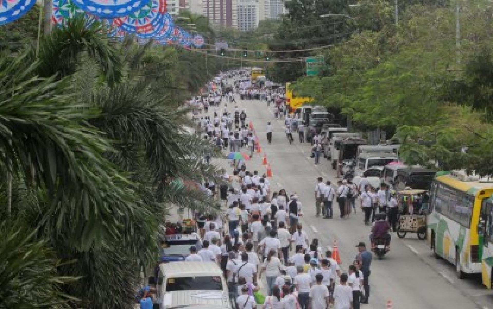 基督教灵恩派教会信徒于今年1月13日在马尼拉罗哈斯大道参与“全国和平大集会”游行。
