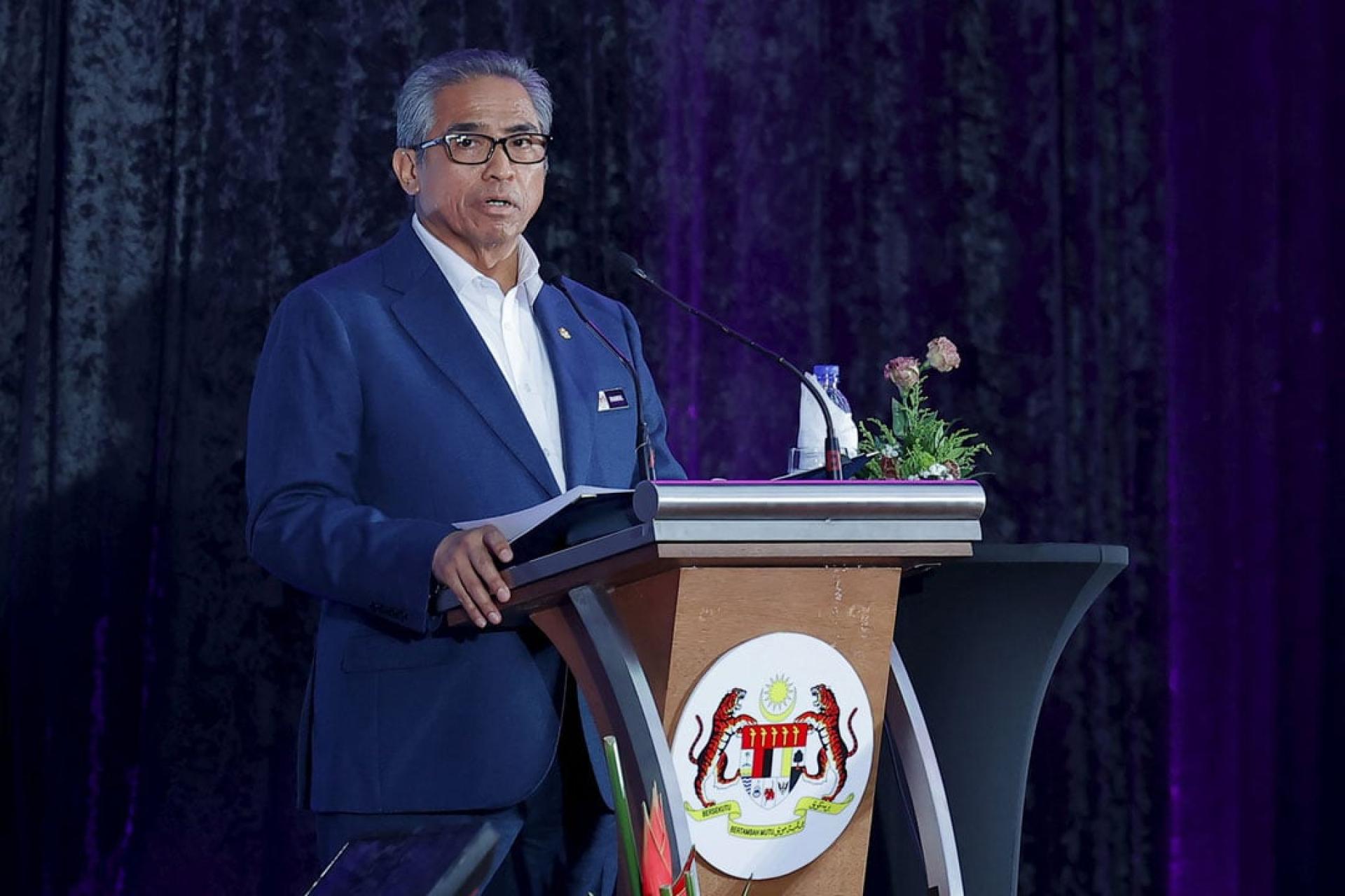 山苏阿兹里：今年一共有9524个项目获得拨款，总额高达8587亿令吉，已支出款项达6403亿令吉。