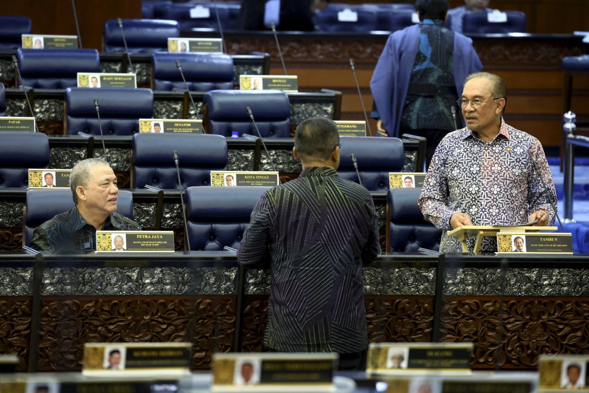 安华告诉国会，联邦政府已正式致函沙巴州政府，要求立即展开40%净税收谈判。