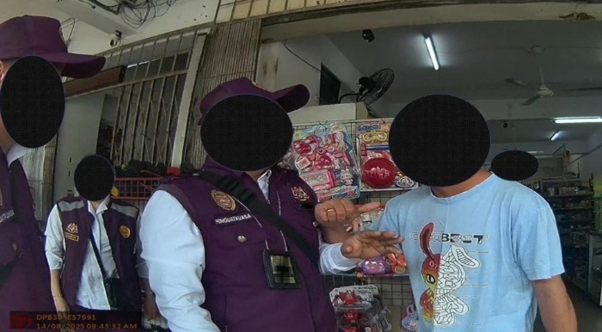 该名商业单位业主因阻碍公务，被判罚1,500令吉。