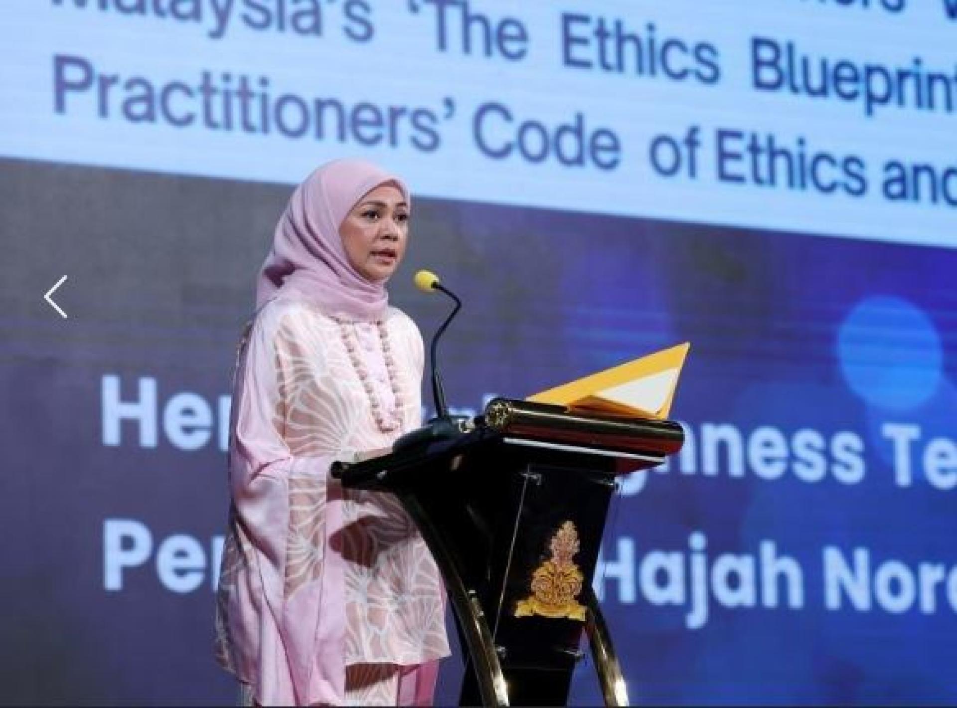 Tengku Permaisuri Selangor Tengku Permaisuri Norashikin bertitah pada Persidangan dan Festival Perhubungan Awam Global Malaysia 2025 (GPRCFMY 2025) di sini hari ini.