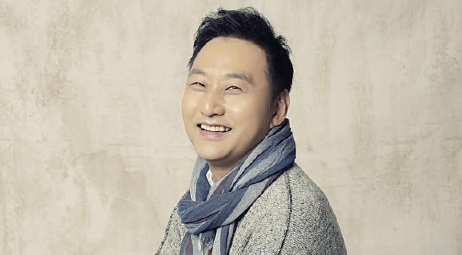 韩国搞笑艺人金水龙。