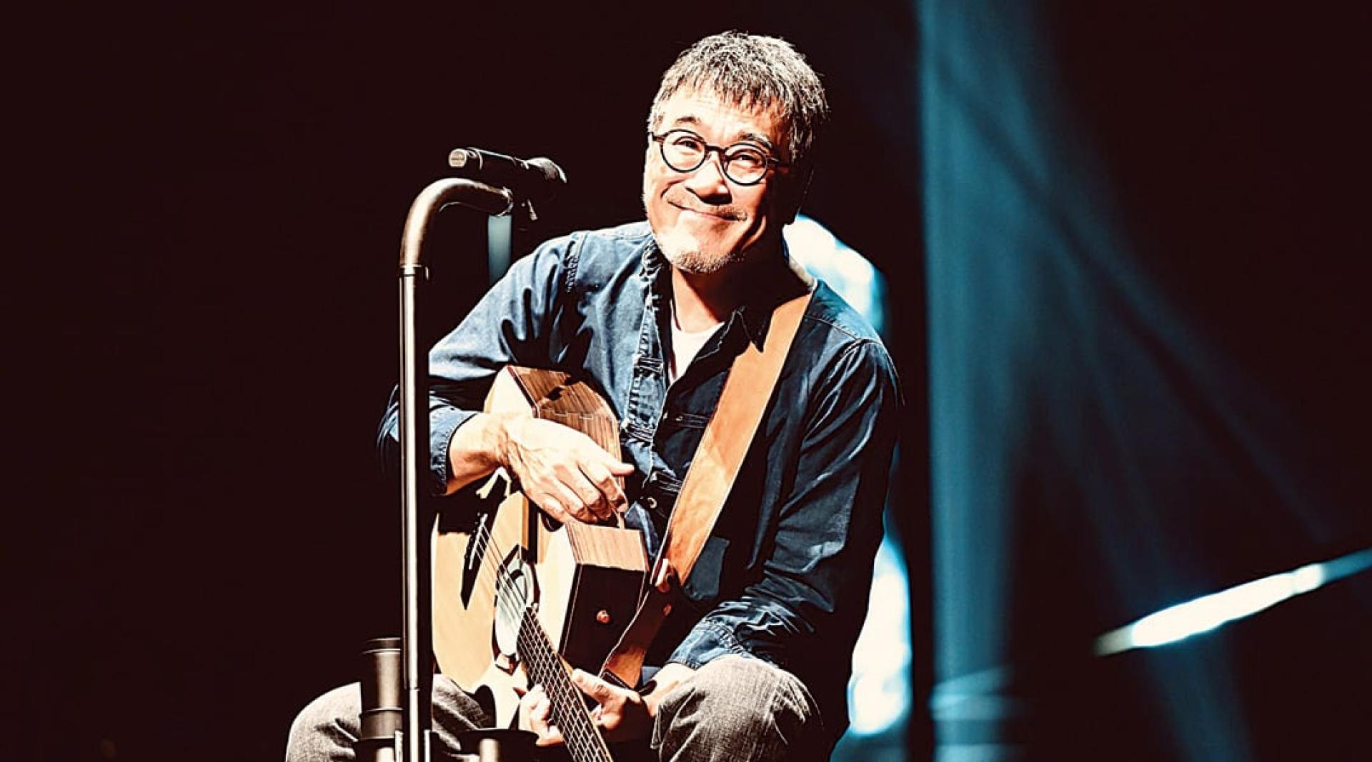 李宗盛分享《有歌之年》巡演感受，表示每场演出都像与老友重逢，40年前创作的旋律仍能打动新老歌迷的心。