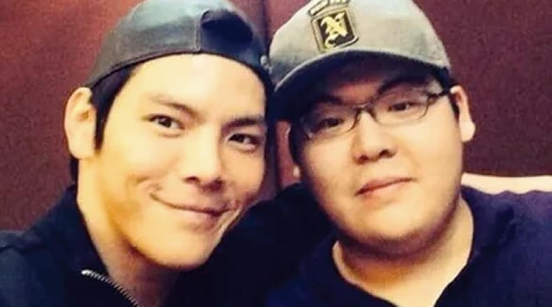 向佐（左）、向佑两兄弟。