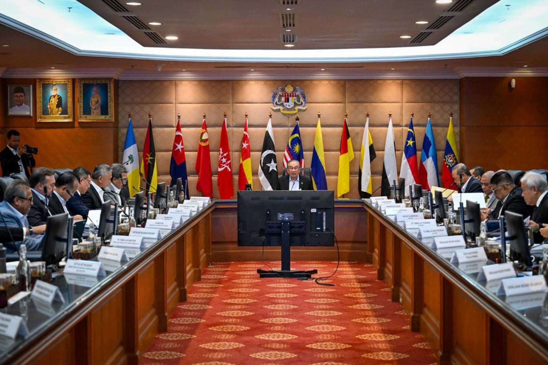 安华主持第82届国家土地理事会会议。