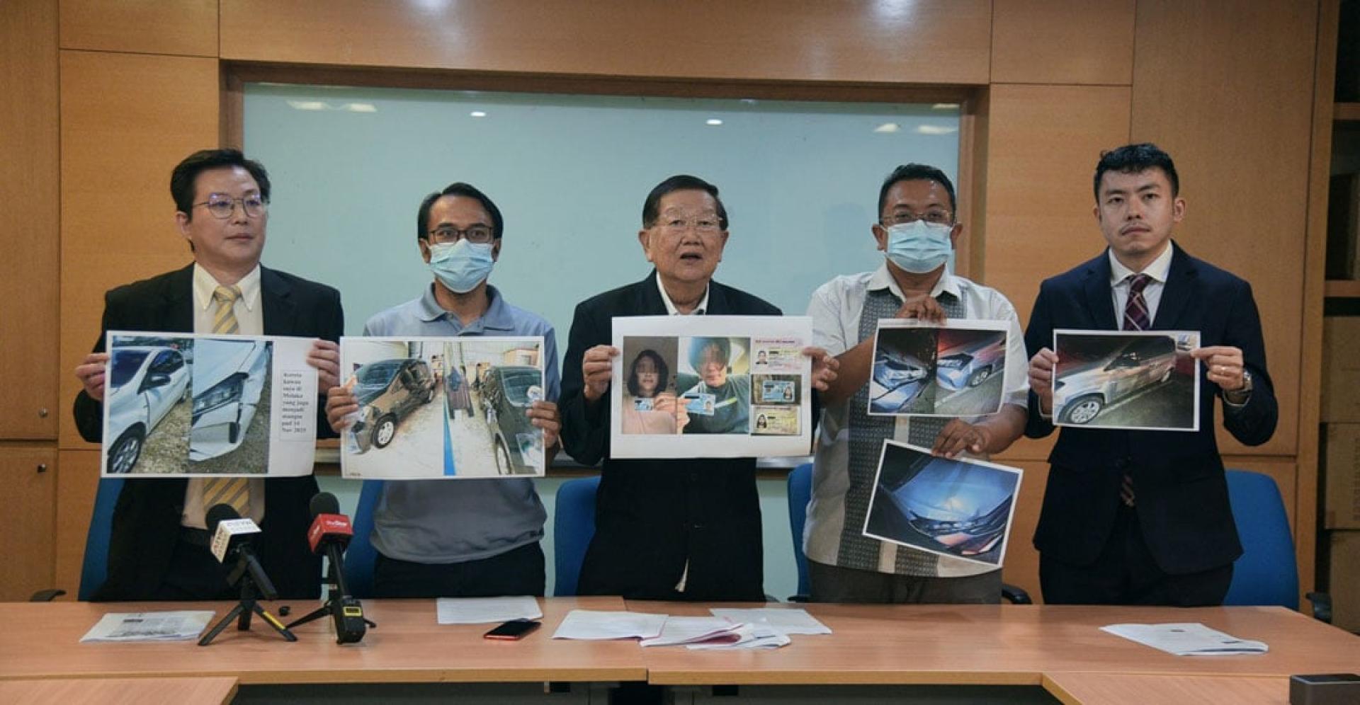 马华公共服务及投诉部和受害者展示遭“碰瓷鸳鸯”租来犯案的轿车，左起为陈凯荣、菲德里、张天赐及依克巴。