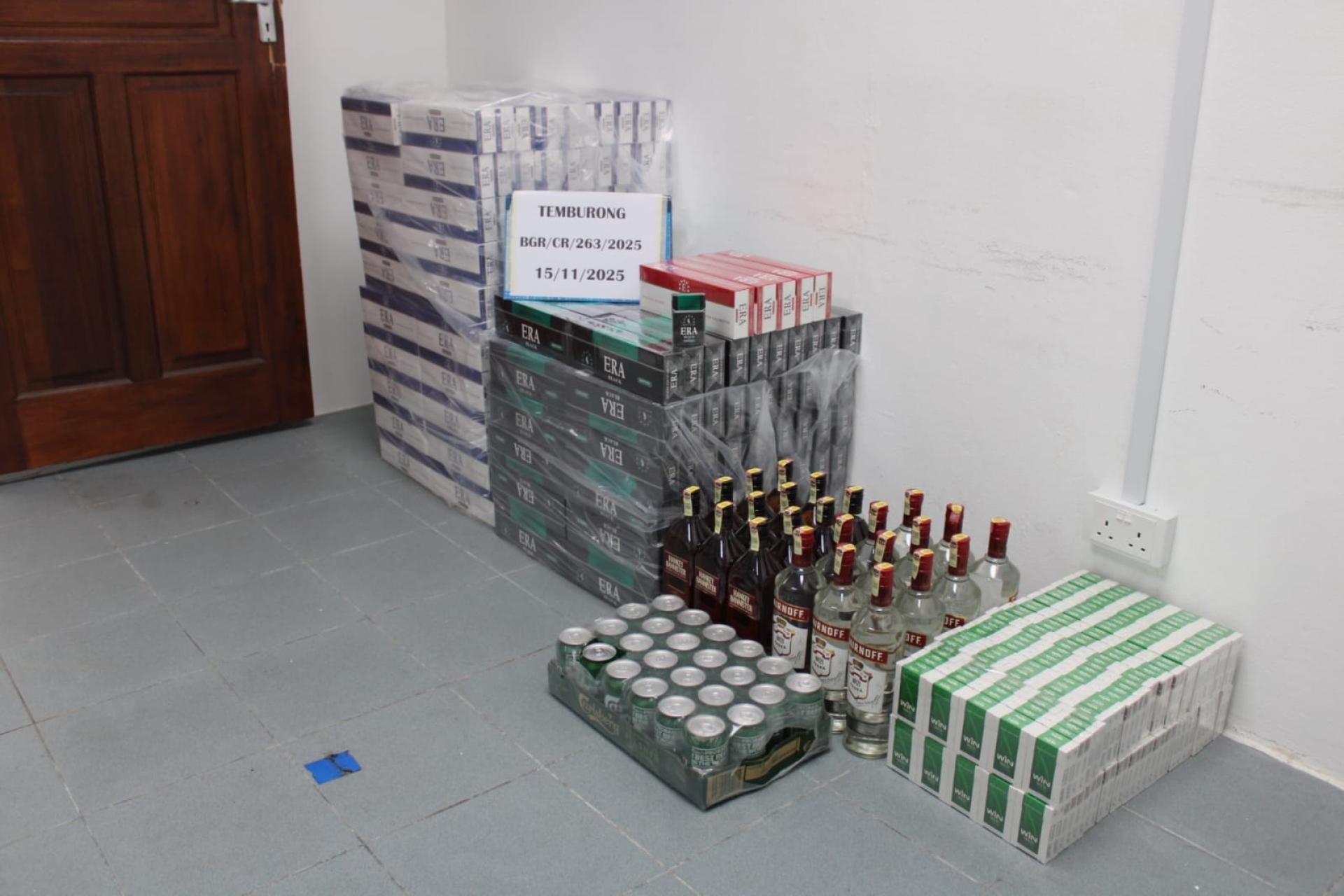 警方查获的违禁品