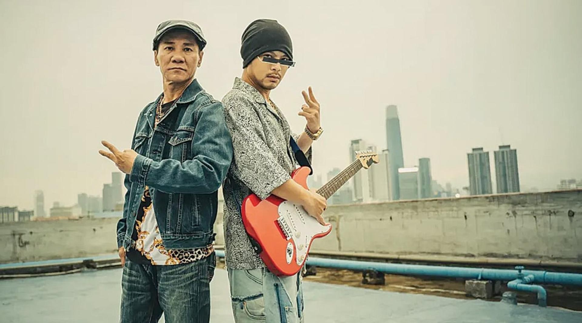 黄明志（右）《二十楼》曾携手王雷打造饶舌劝世歌曲。