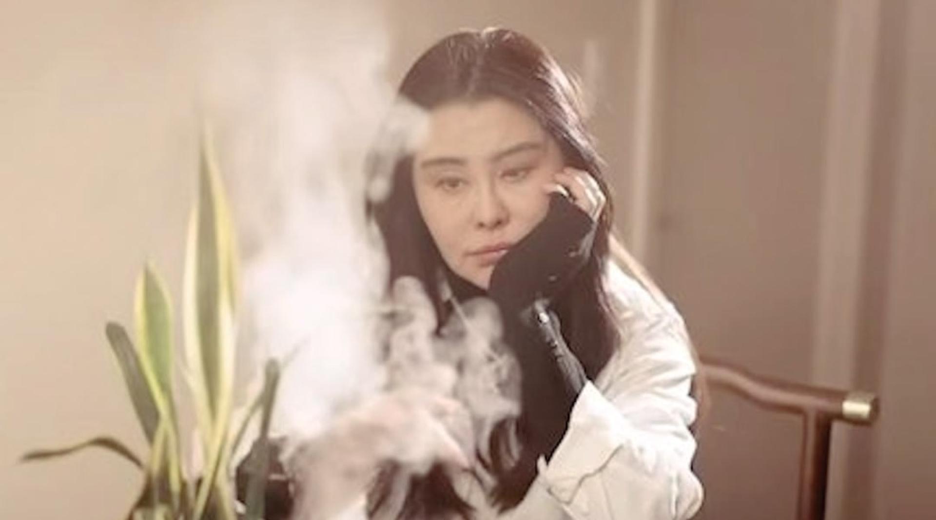 王祖贤近年开设艾灸馆。