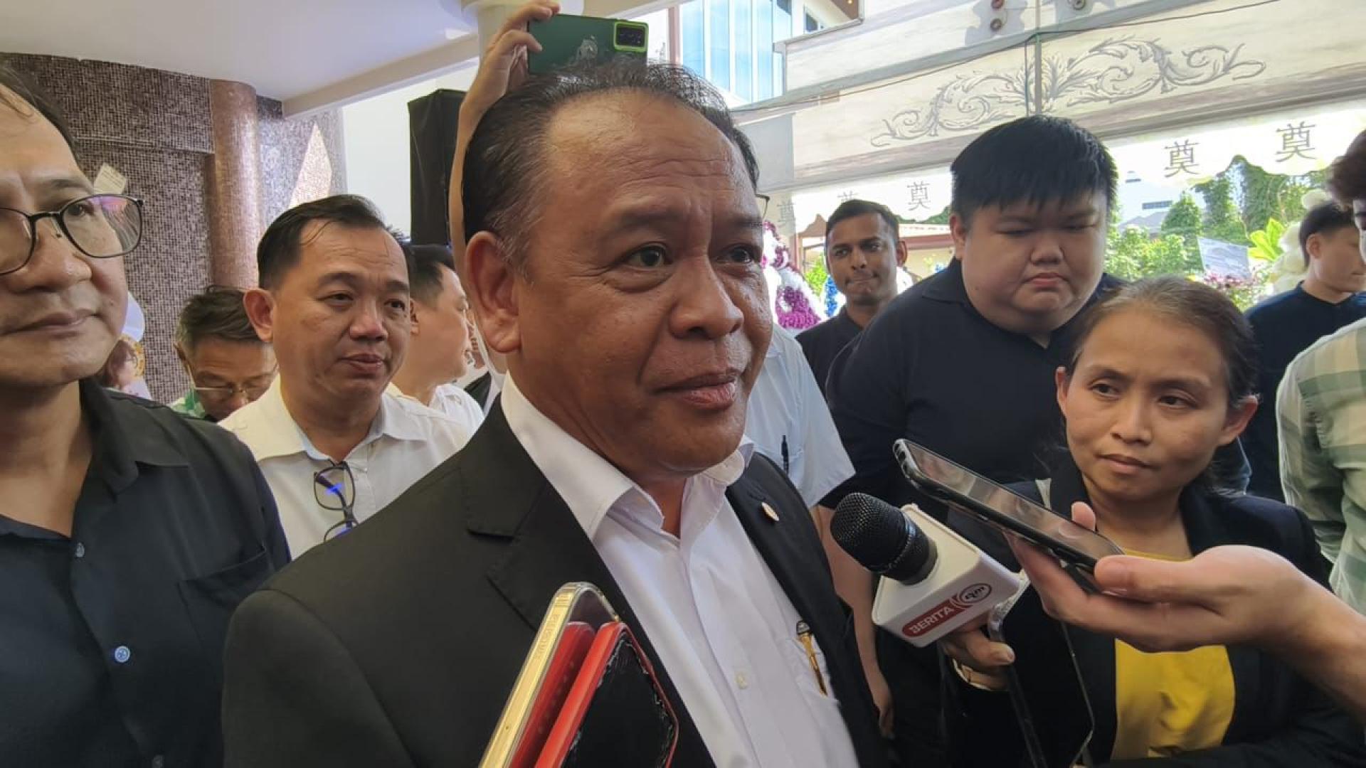 民进党署理主席拿督亨利吉纳澄清，该党没派人前往沙巴参与选举助选。