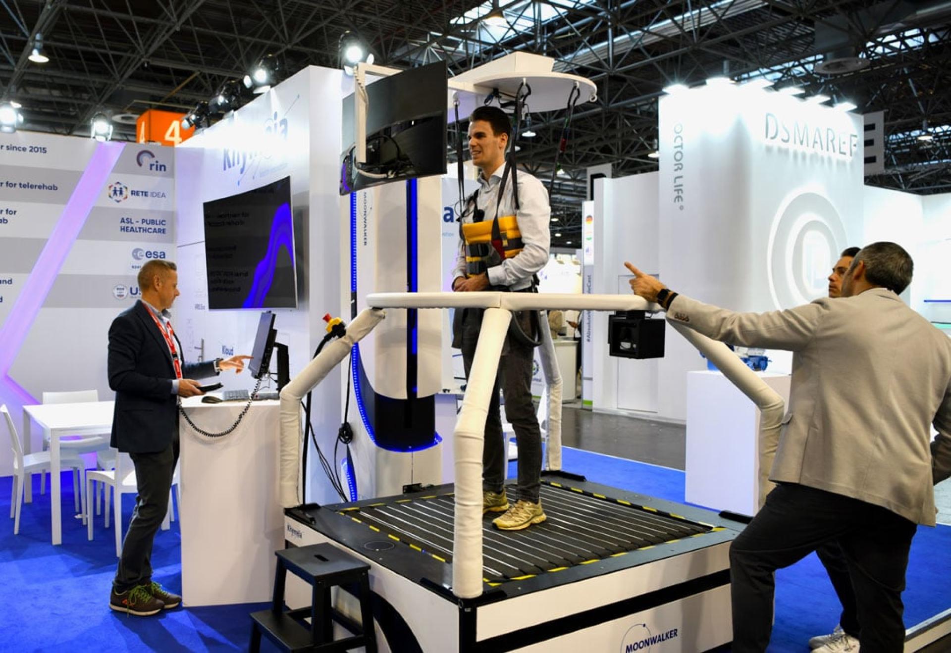 杜塞尔多夫国际医疗器械设备展17日开幕。（图：新华社）