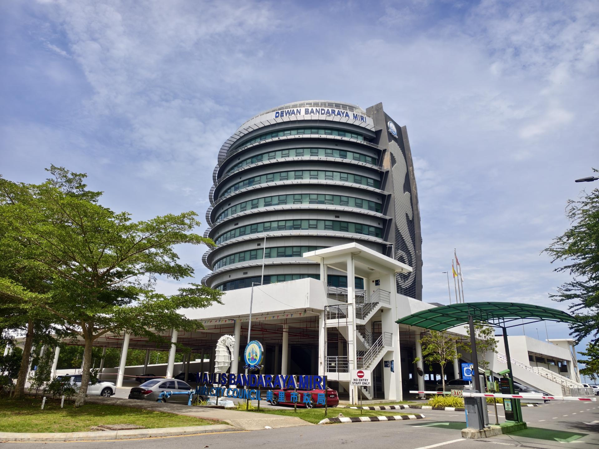 市政局顶楼观景台10月份访客量达1046人。