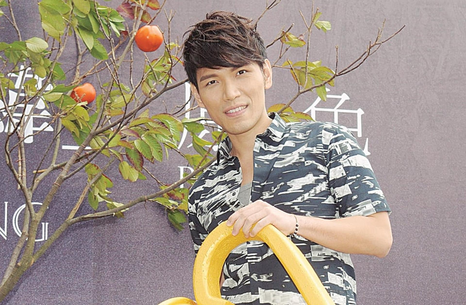 杨宗纬宣布将提告不实言论。