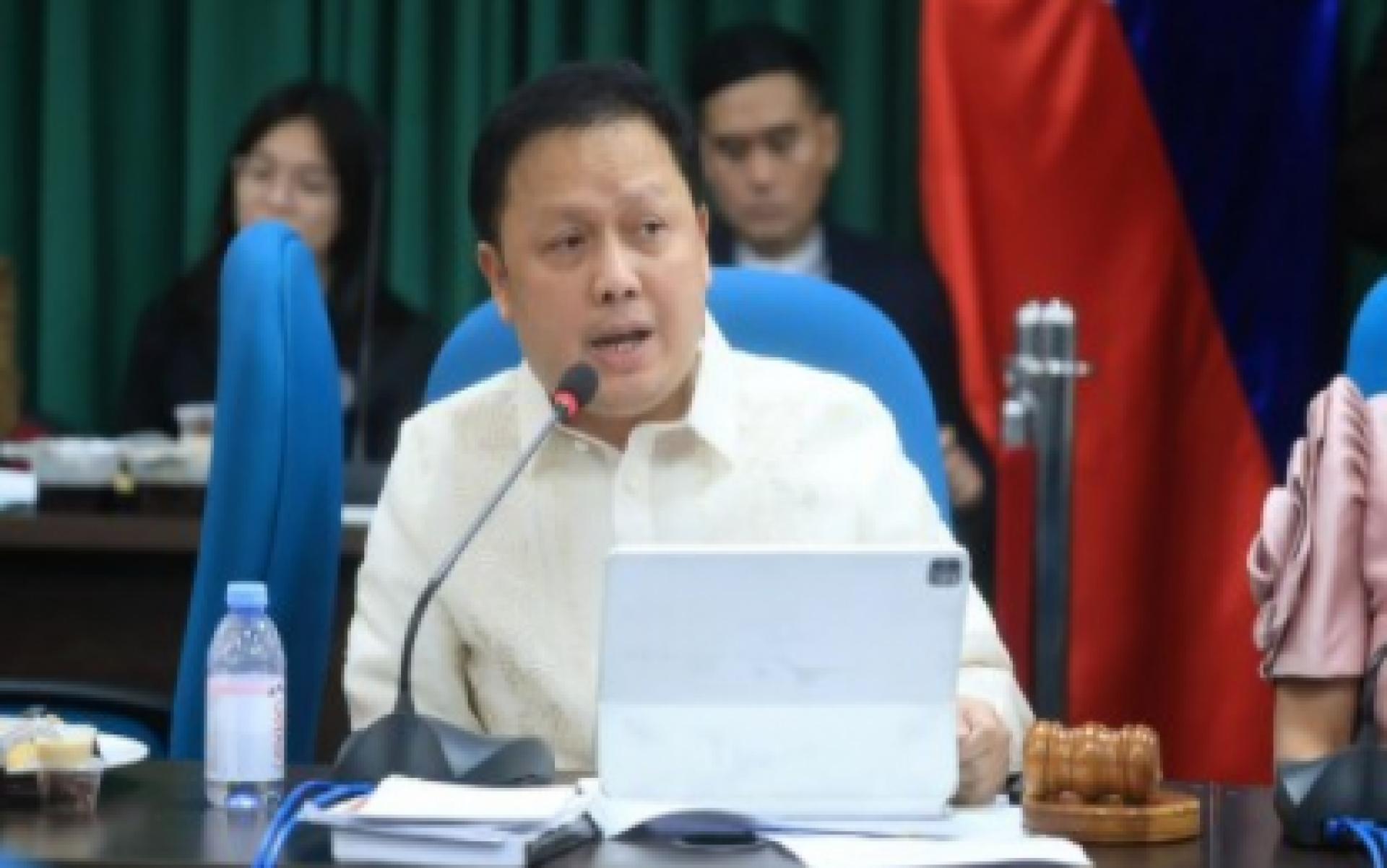 前Ako Bicol党派众议员扎尔迪科。