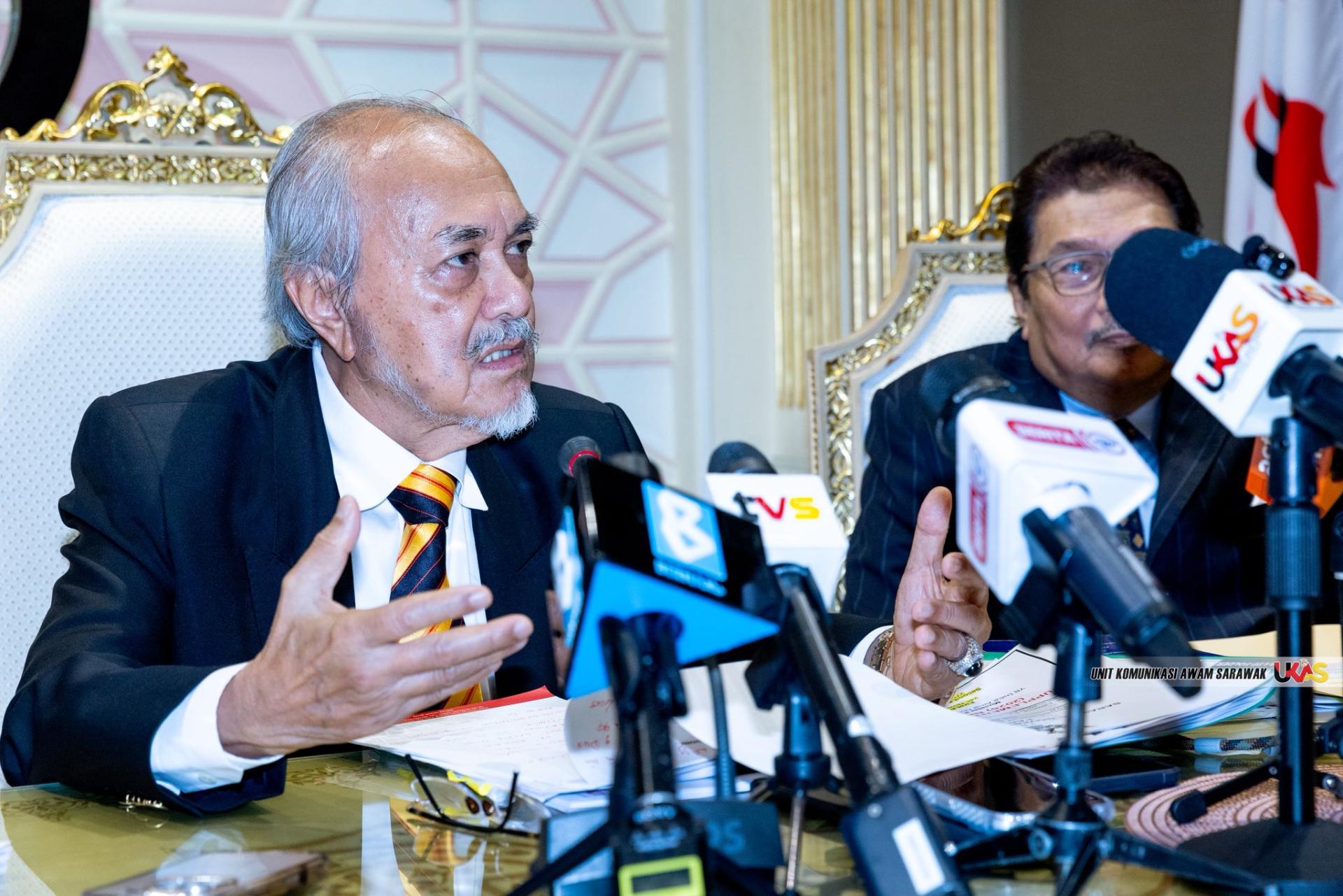 砂议长拿督阿玛阿斯菲亚表示，随着砂议员人数由82名增至99名，砂内阁的职能和责任亦日益扩大，因此增加部长人数成为必要之举。