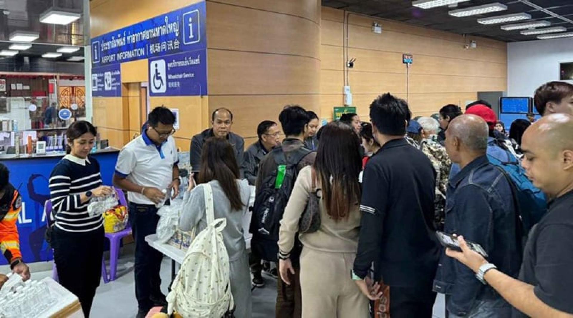 合艾国际机场紧急协调多方力量，为旅客提供援助。