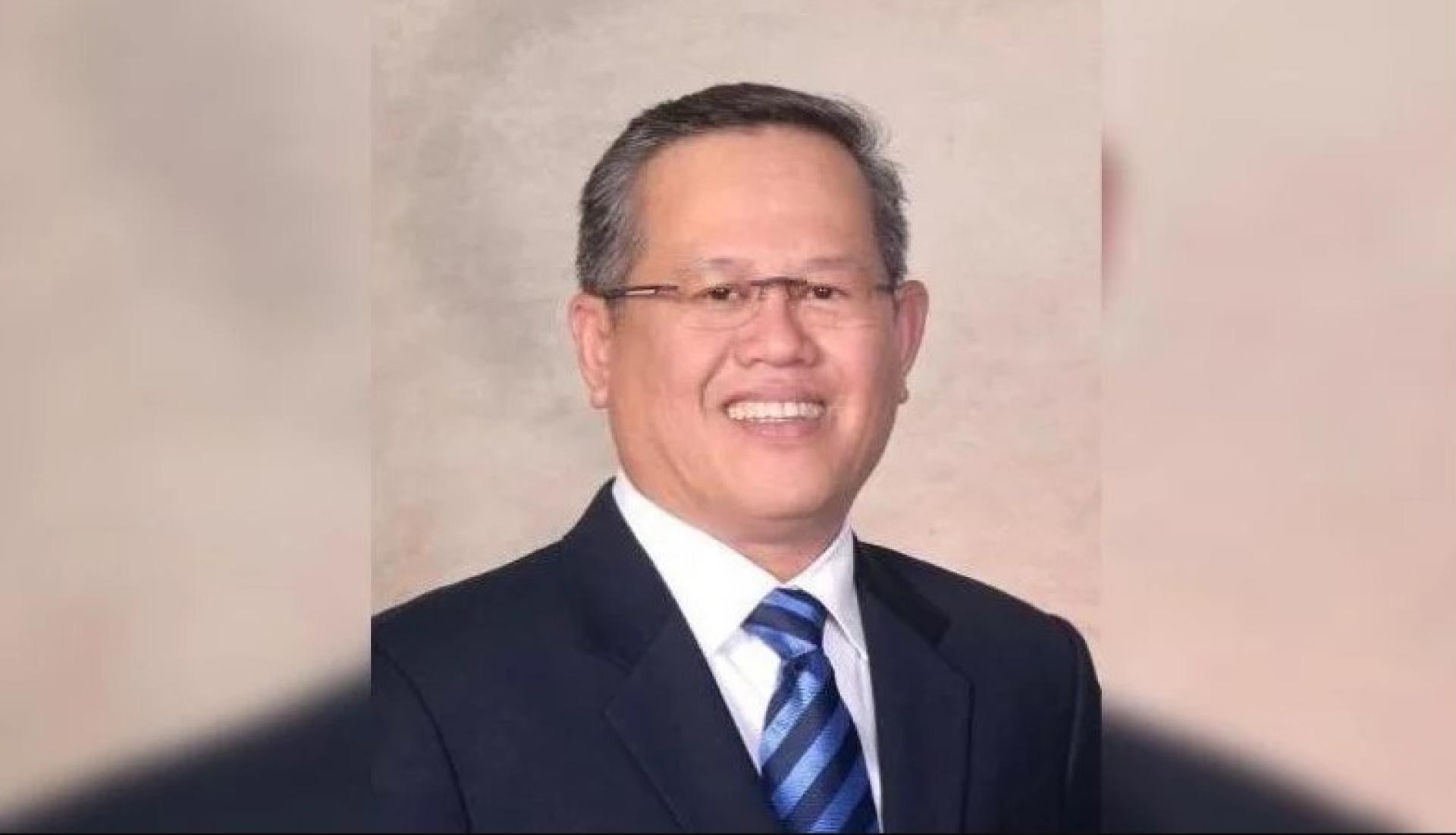 食物工业、商品及区域发展部副部长拿督马丁本。