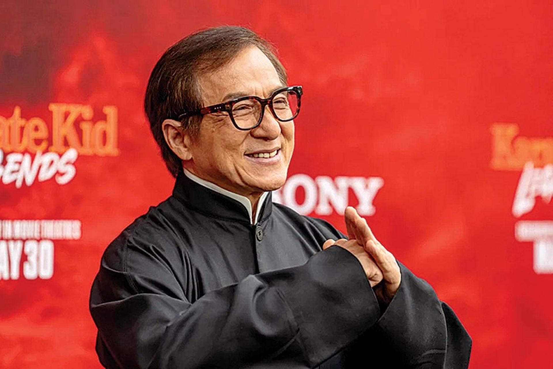 成龙持续拍片不轻言退休。